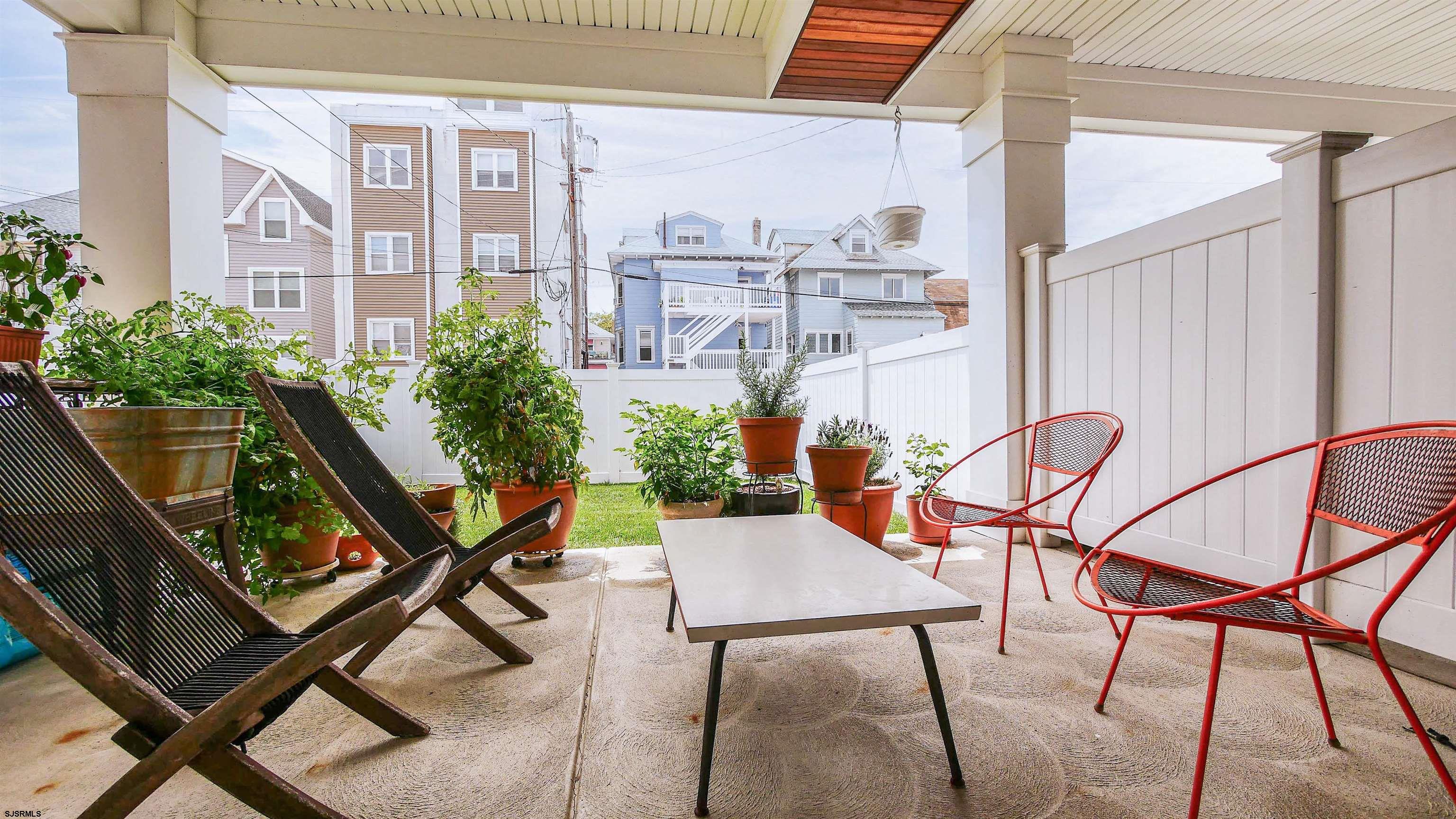 14 S Hillside Ave Unit: A
