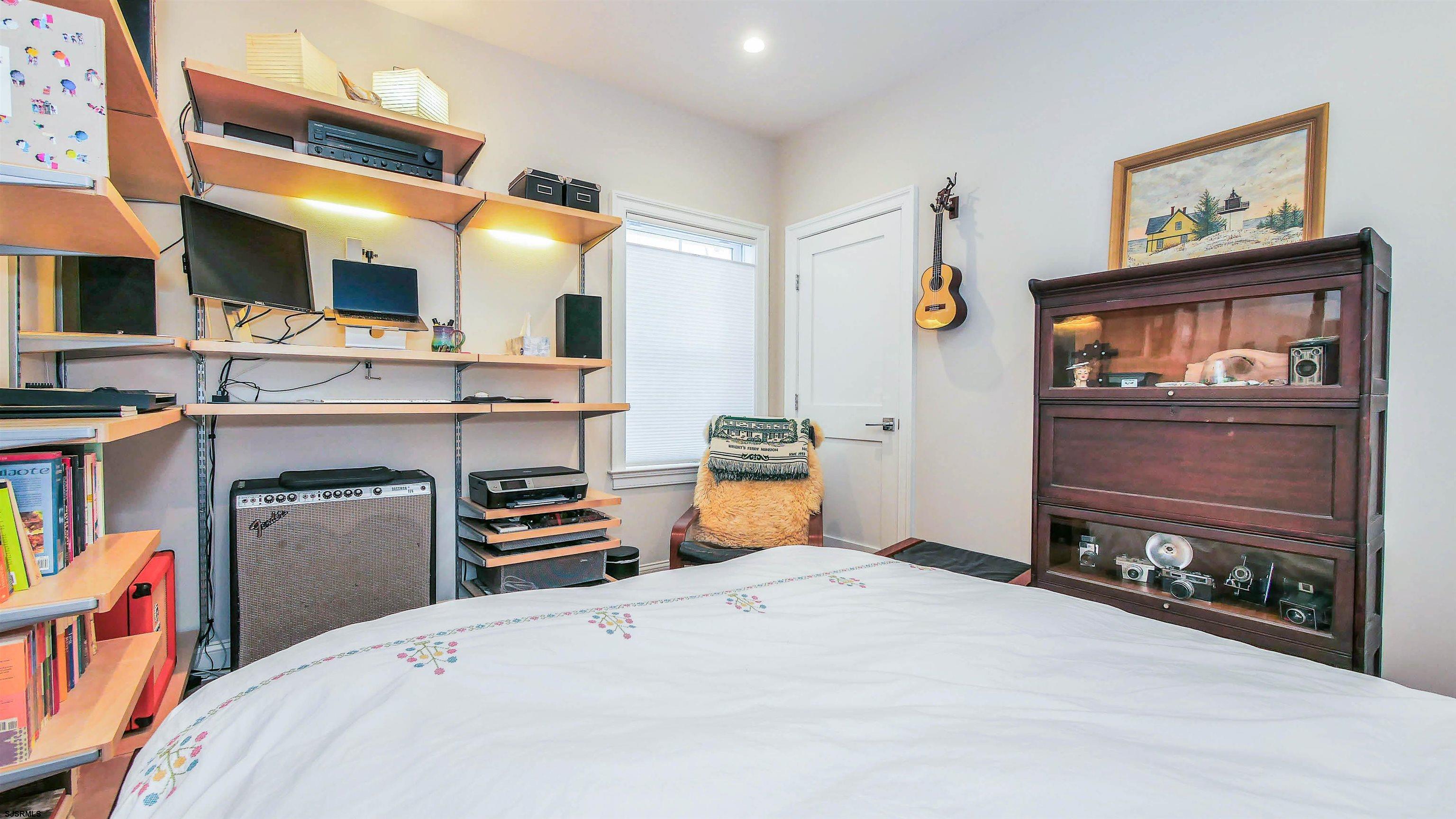 14 S Hillside Ave Unit: A