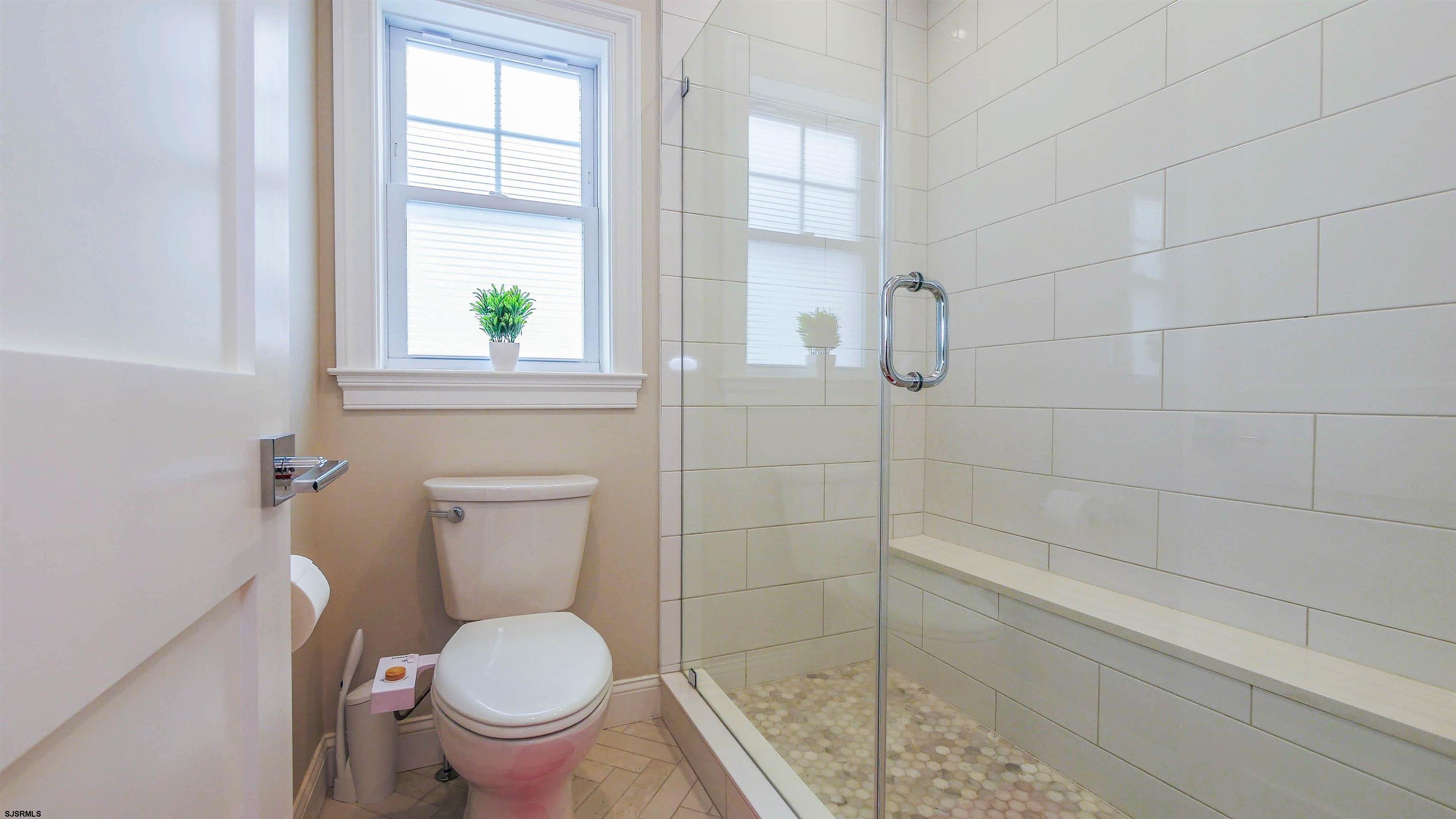 14 S Hillside Ave Unit: A