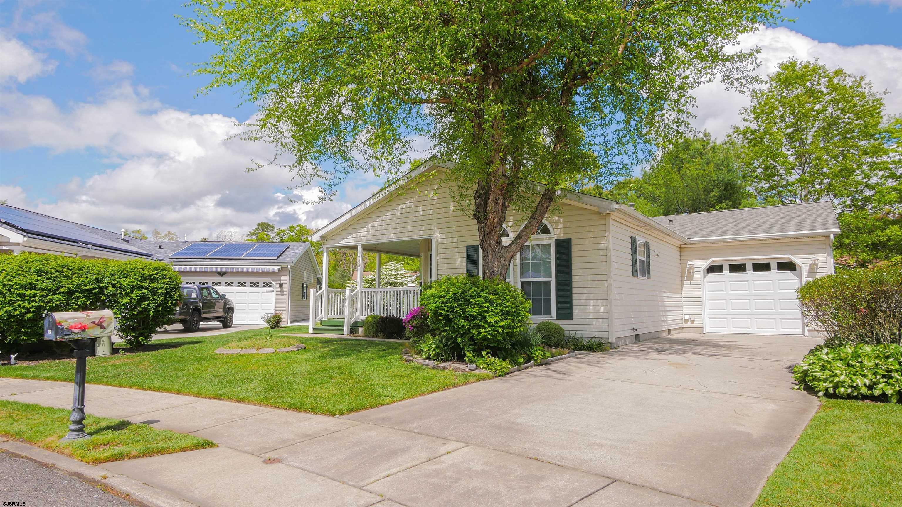 85 Oakmont Dr