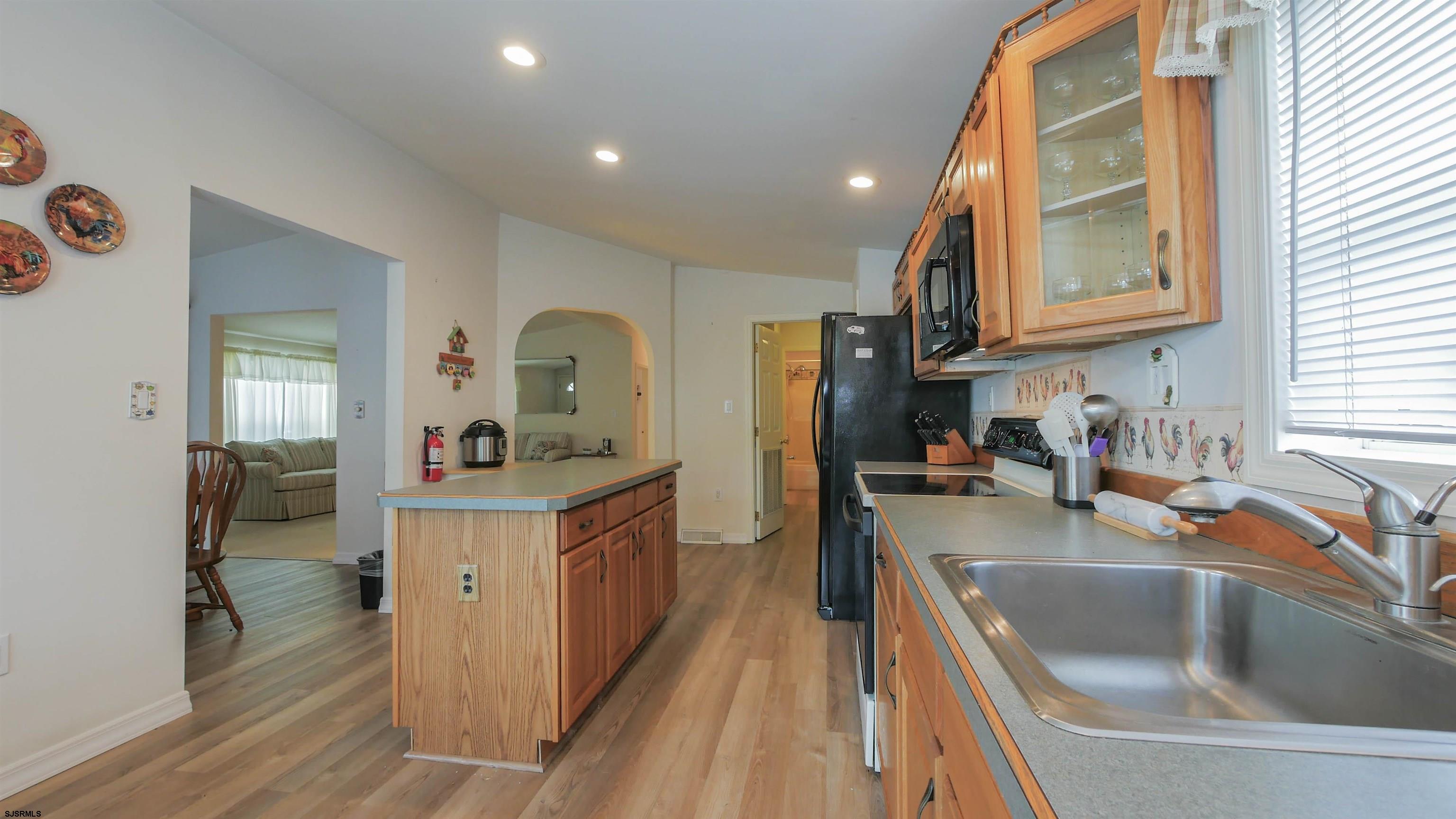 85 Oakmont Dr