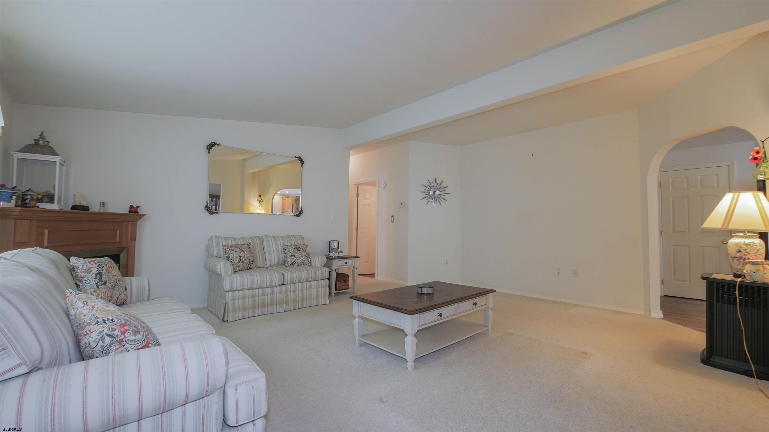 85 Oakmont Dr