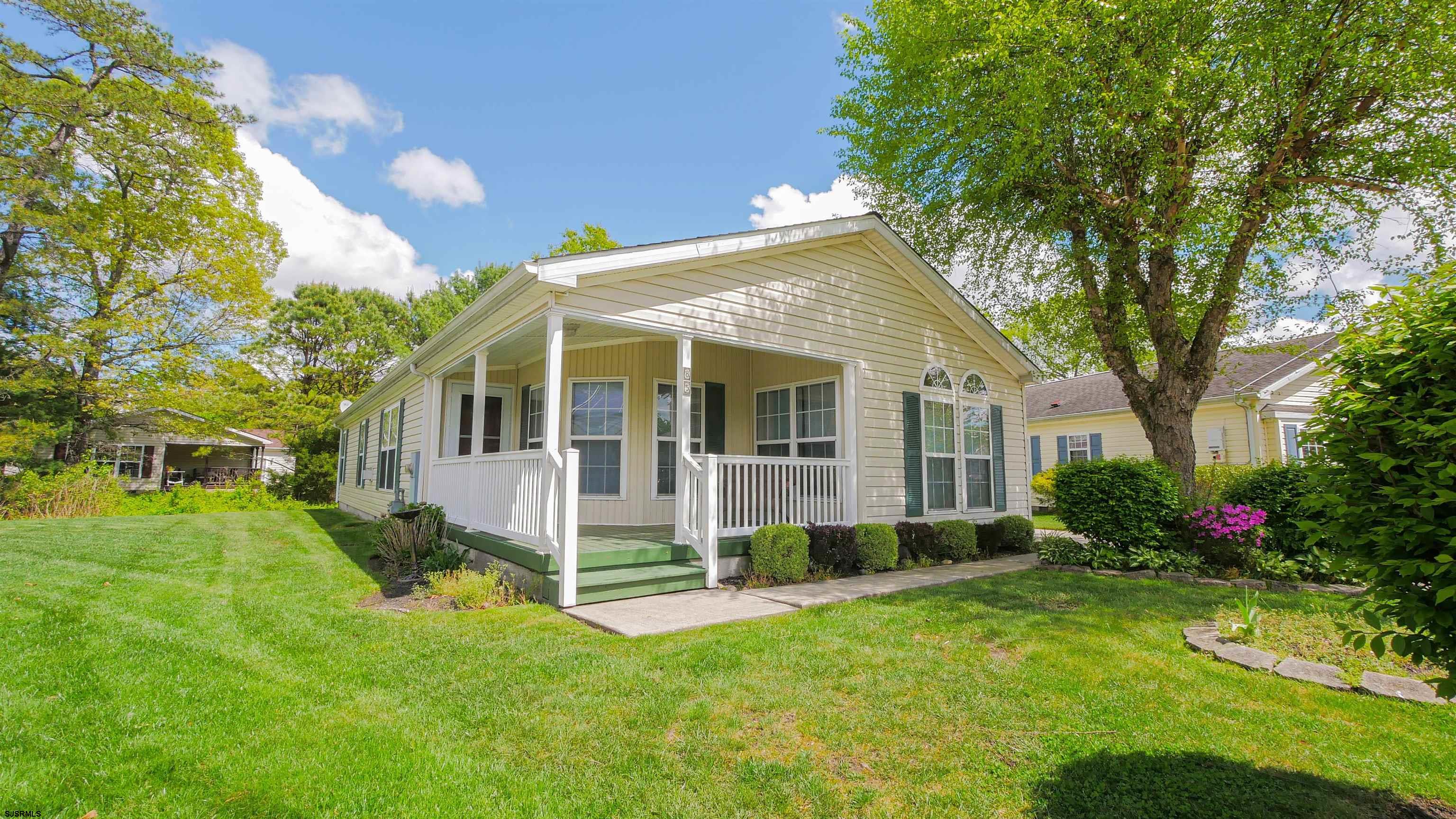 85 Oakmont Dr