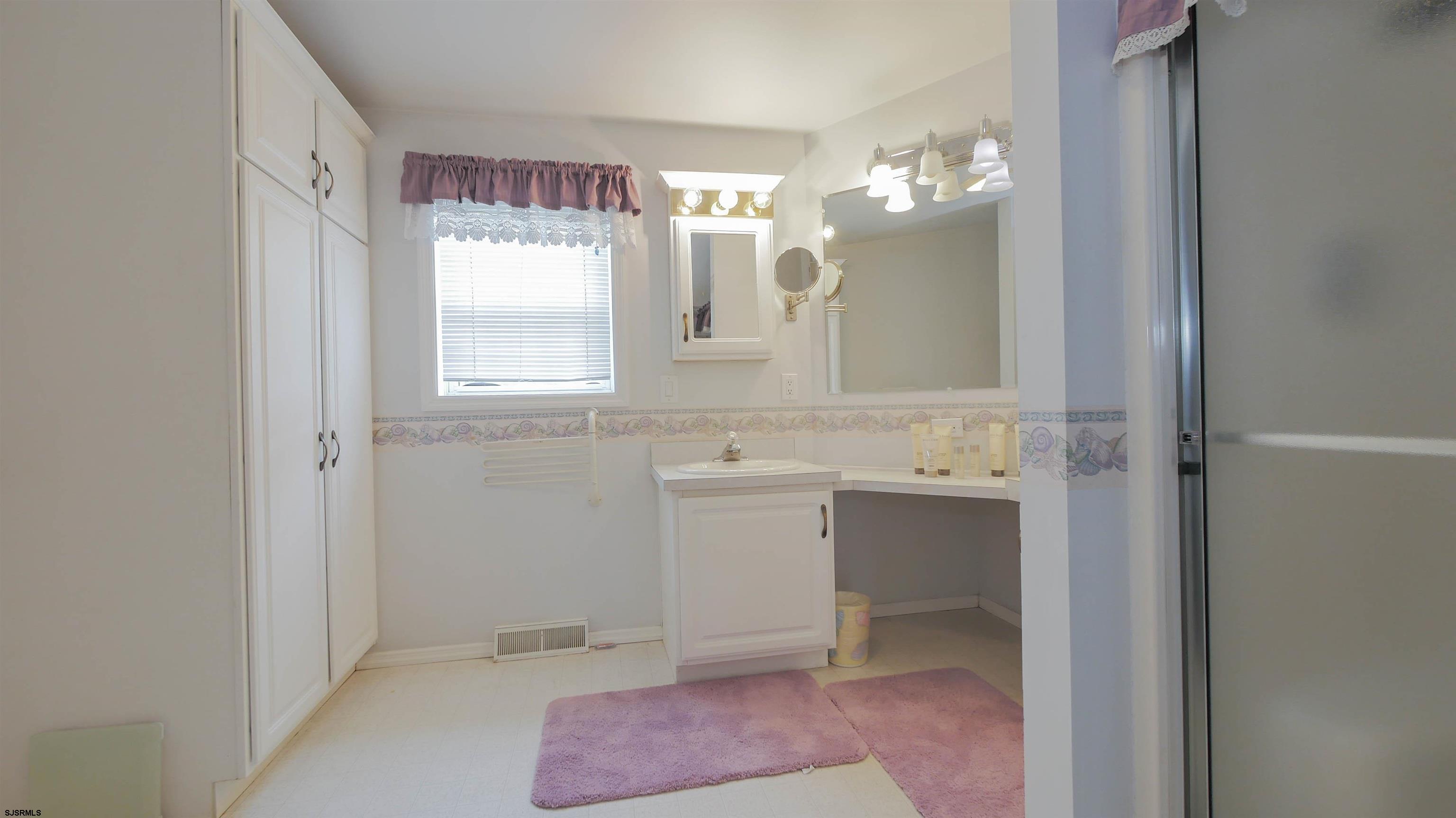 85 Oakmont Dr