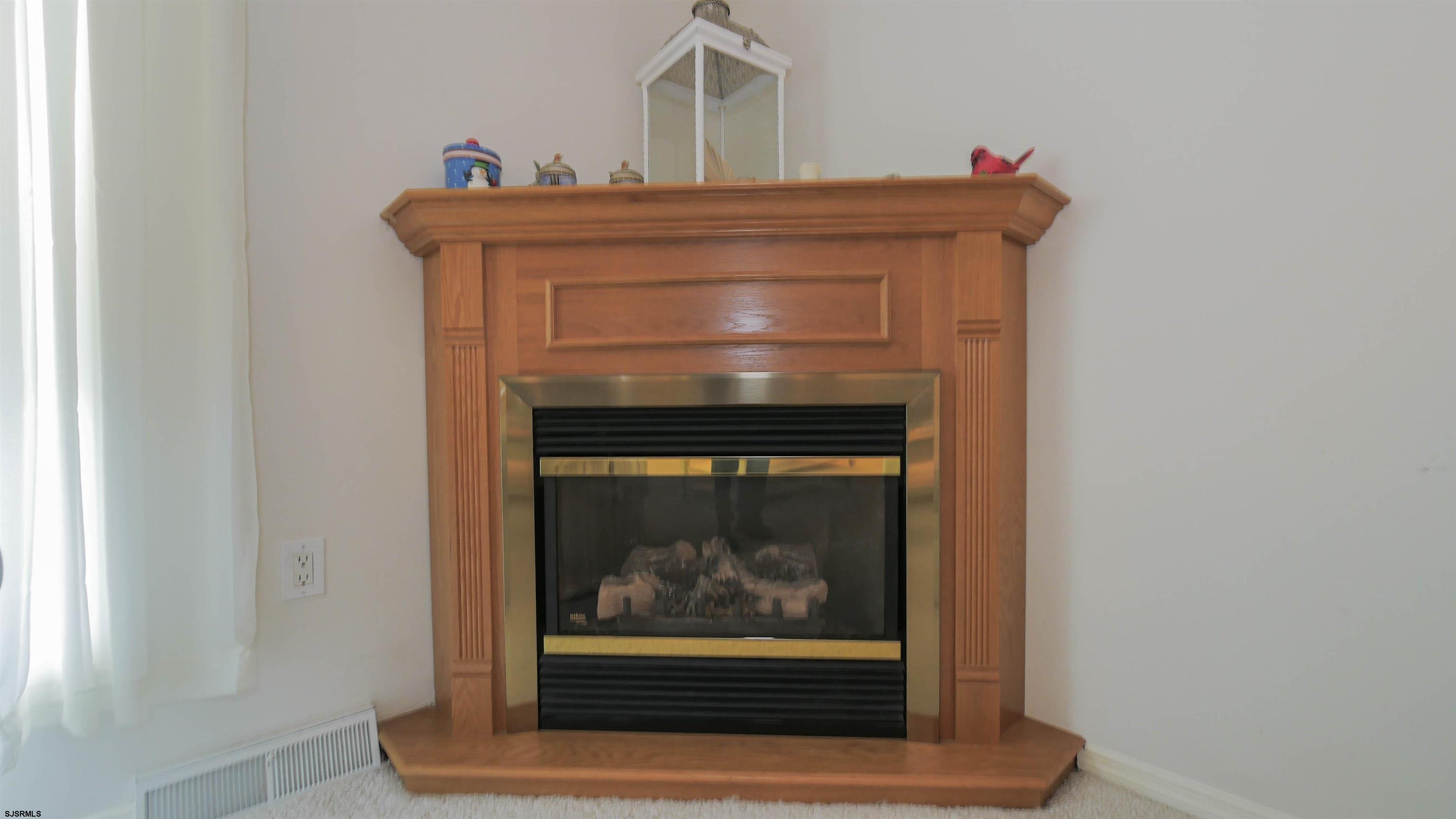 85 Oakmont Dr