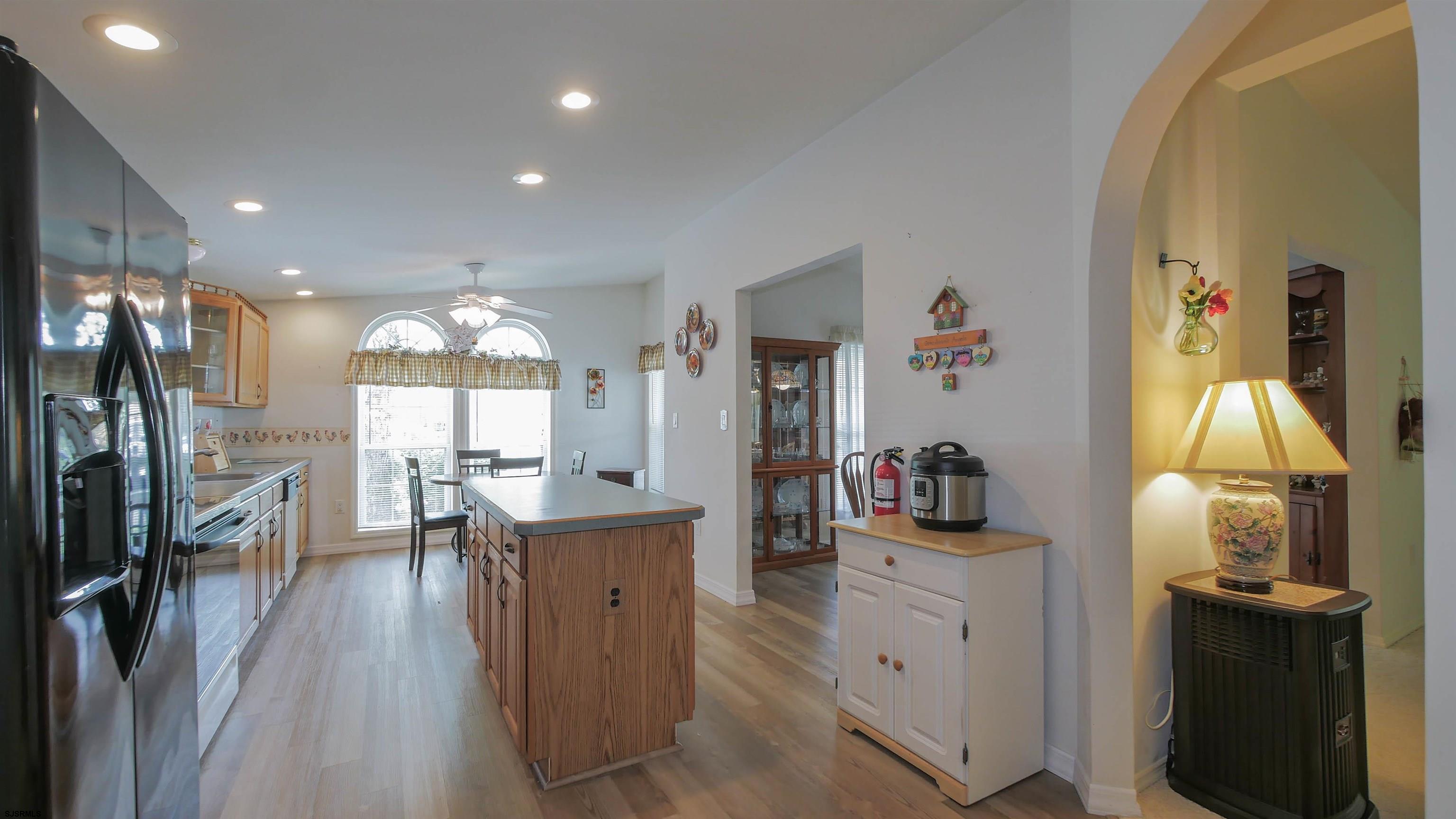 85 Oakmont Dr