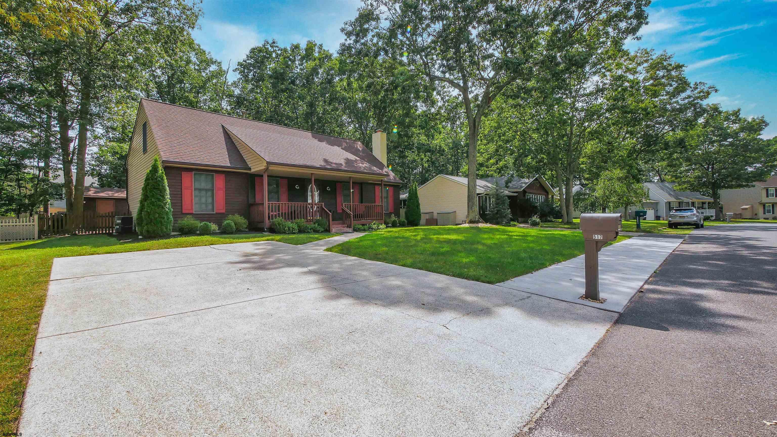 517 Cornwall Dr