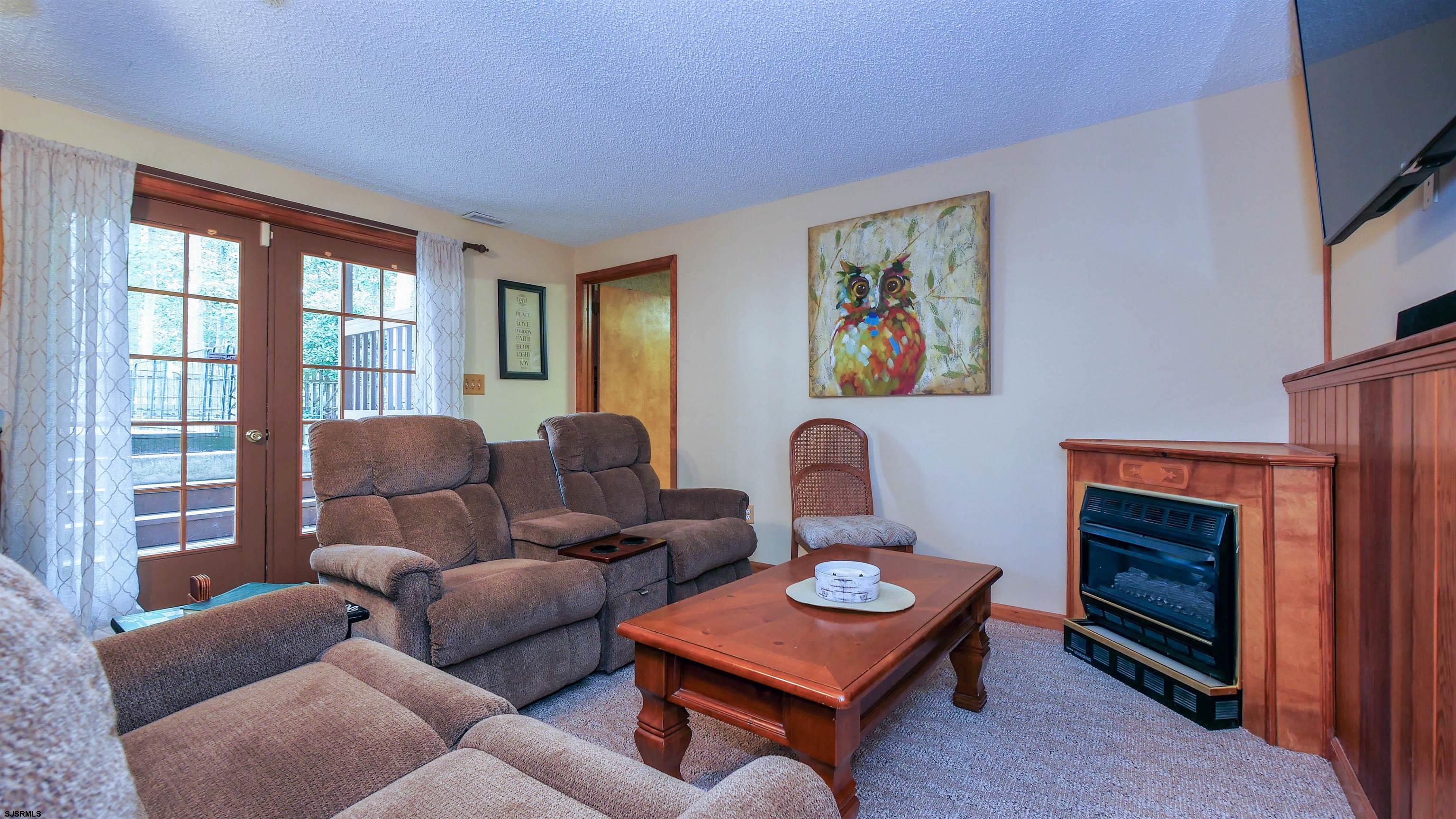 517 Cornwall Dr