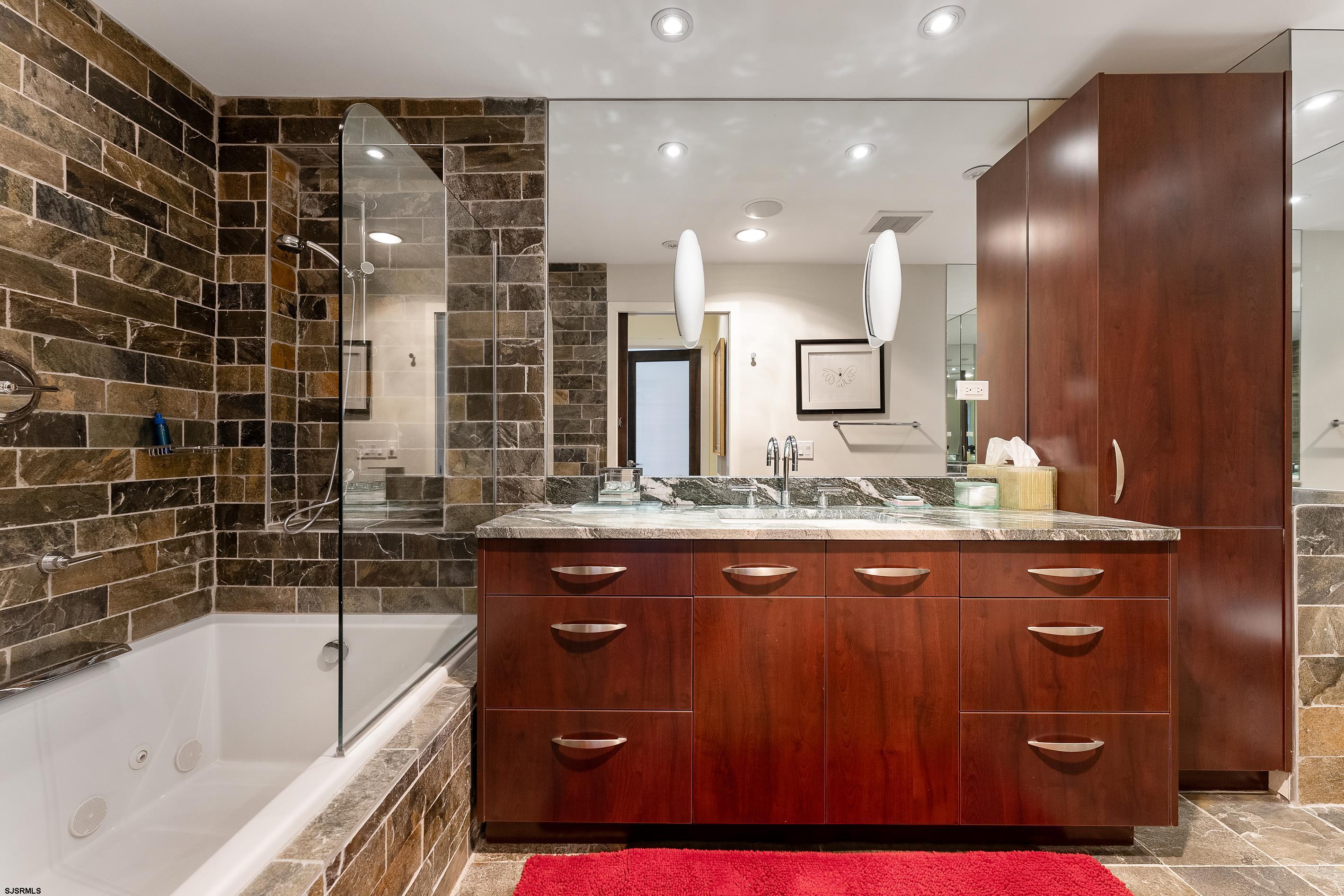 5000 Boardwalk Unit: 614