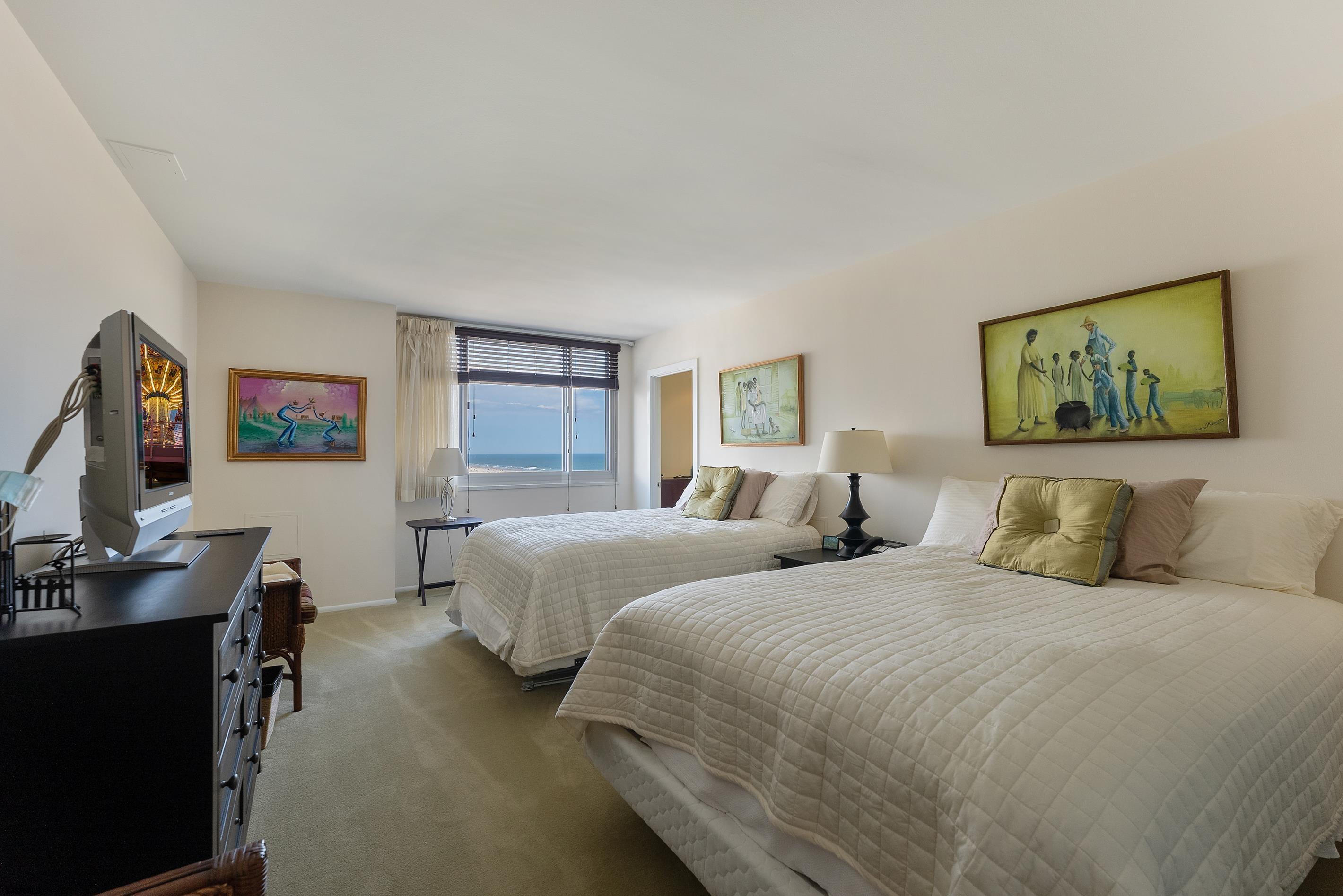 5000 Boardwalk Unit: 614