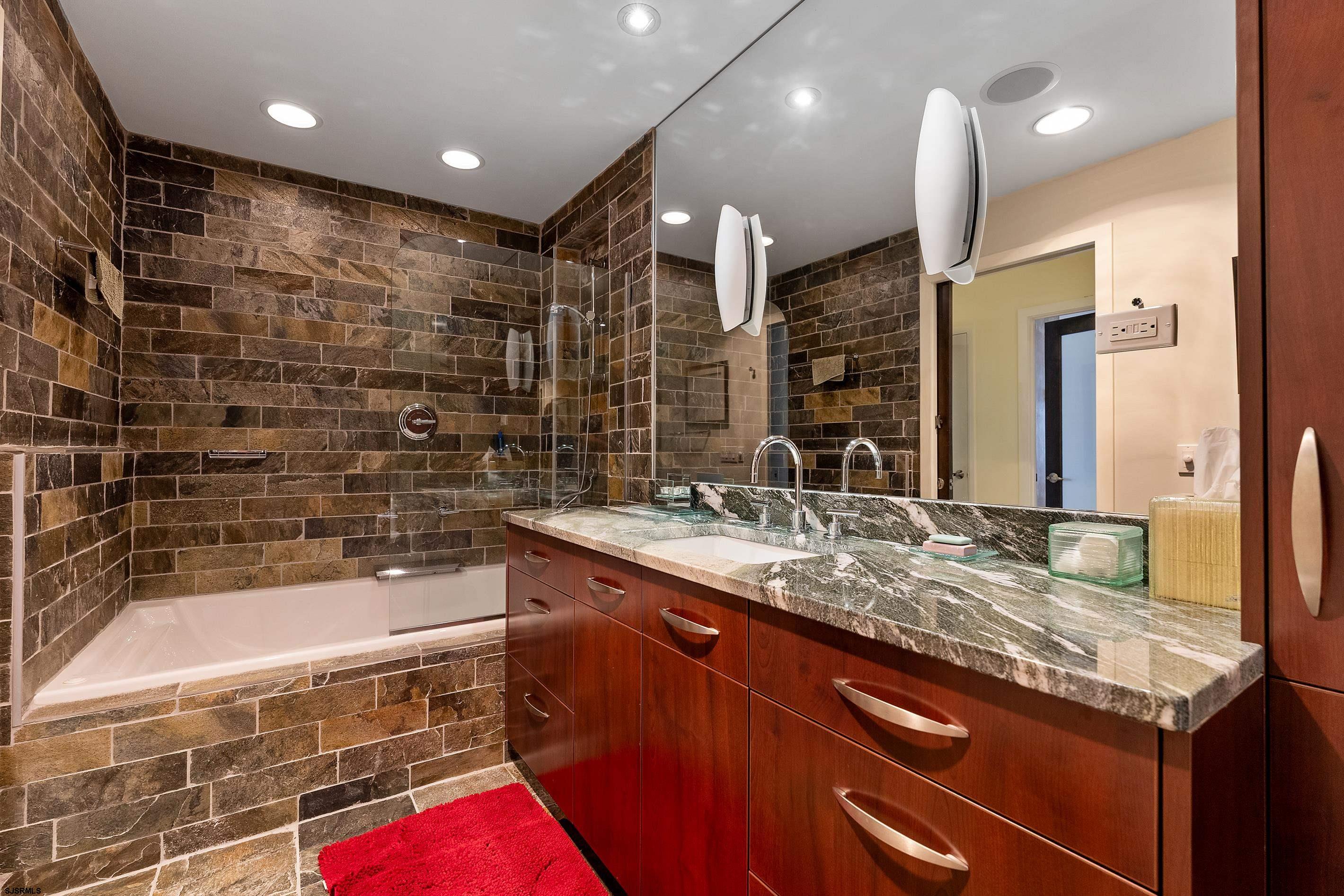5000 Boardwalk Unit: 614