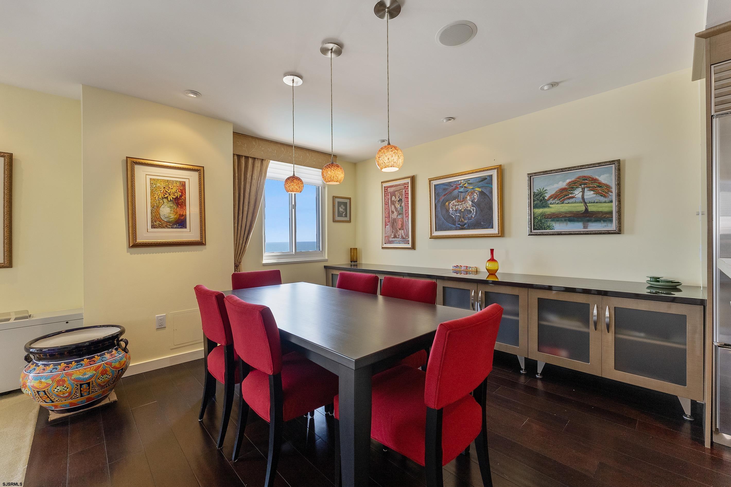 5000 Boardwalk Unit: 614