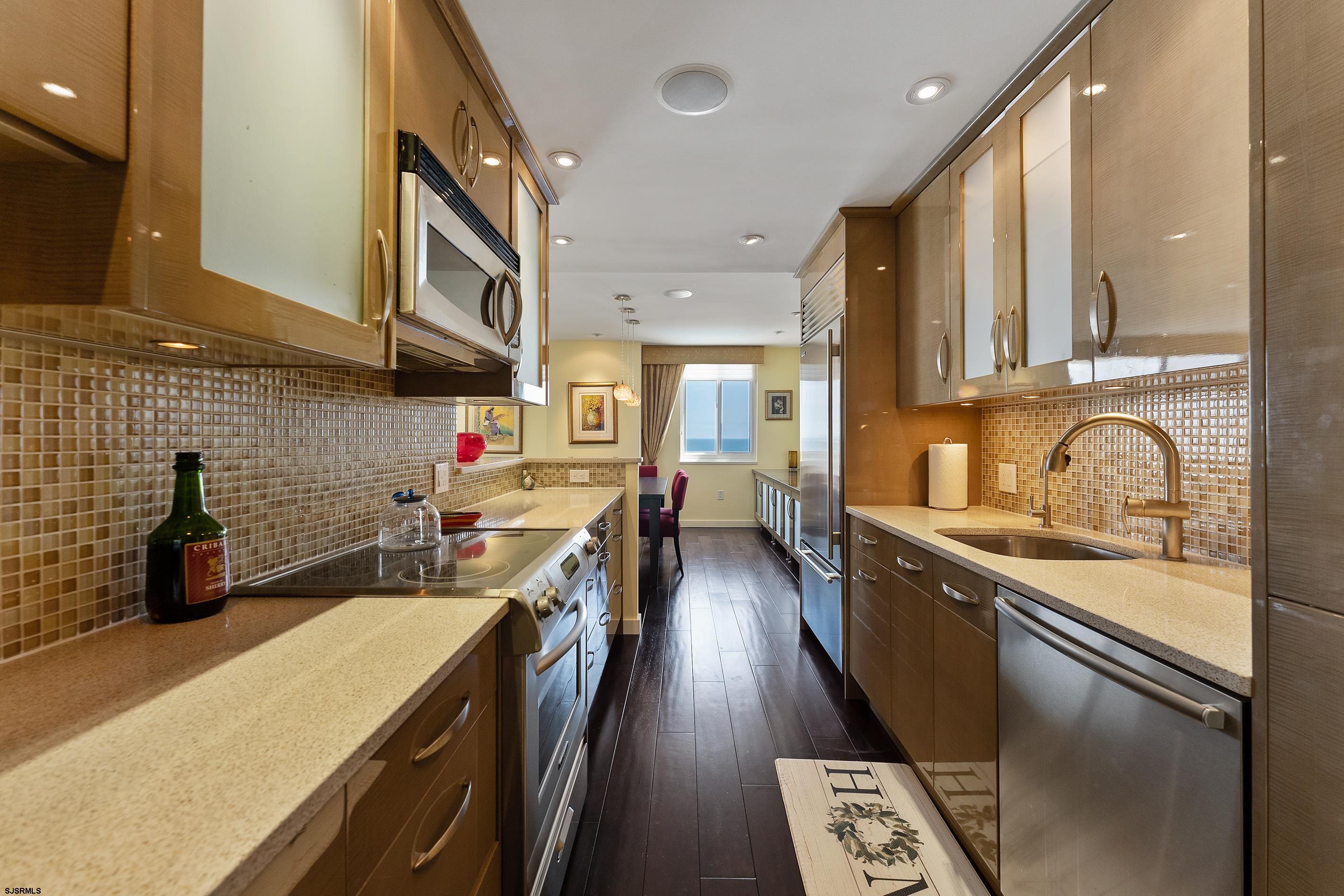 5000 Boardwalk Unit: 614