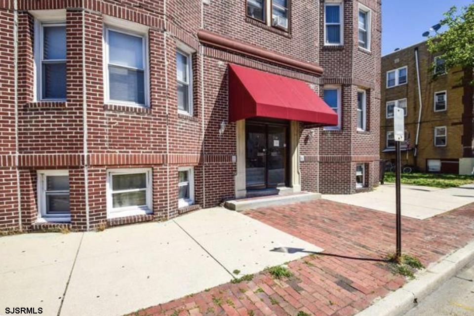 4805 Ave Unit: 14