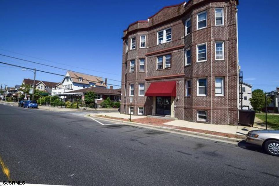 4805 Ave Unit: 14