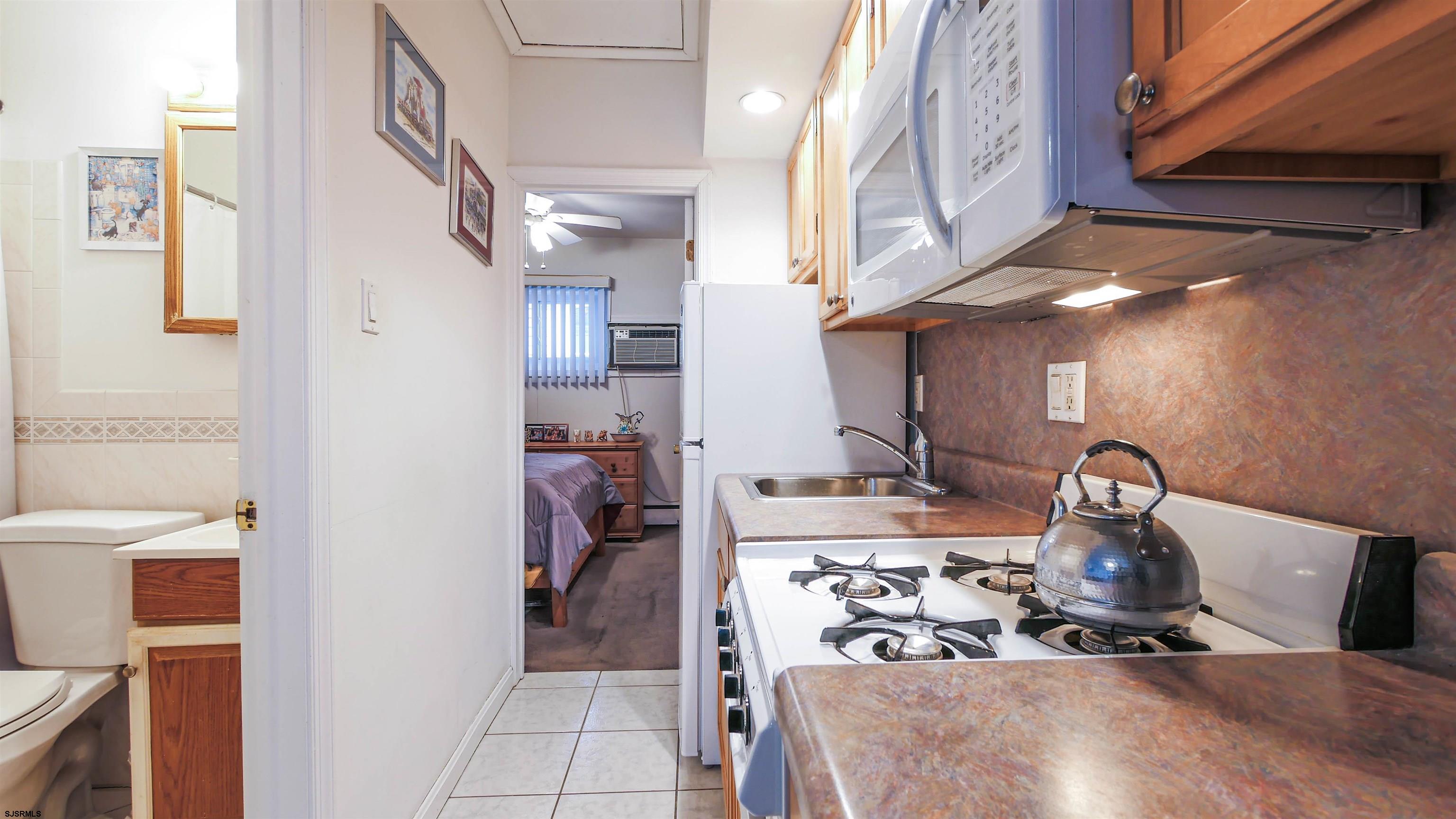 9500-06 Amherst Ave Unit: 8