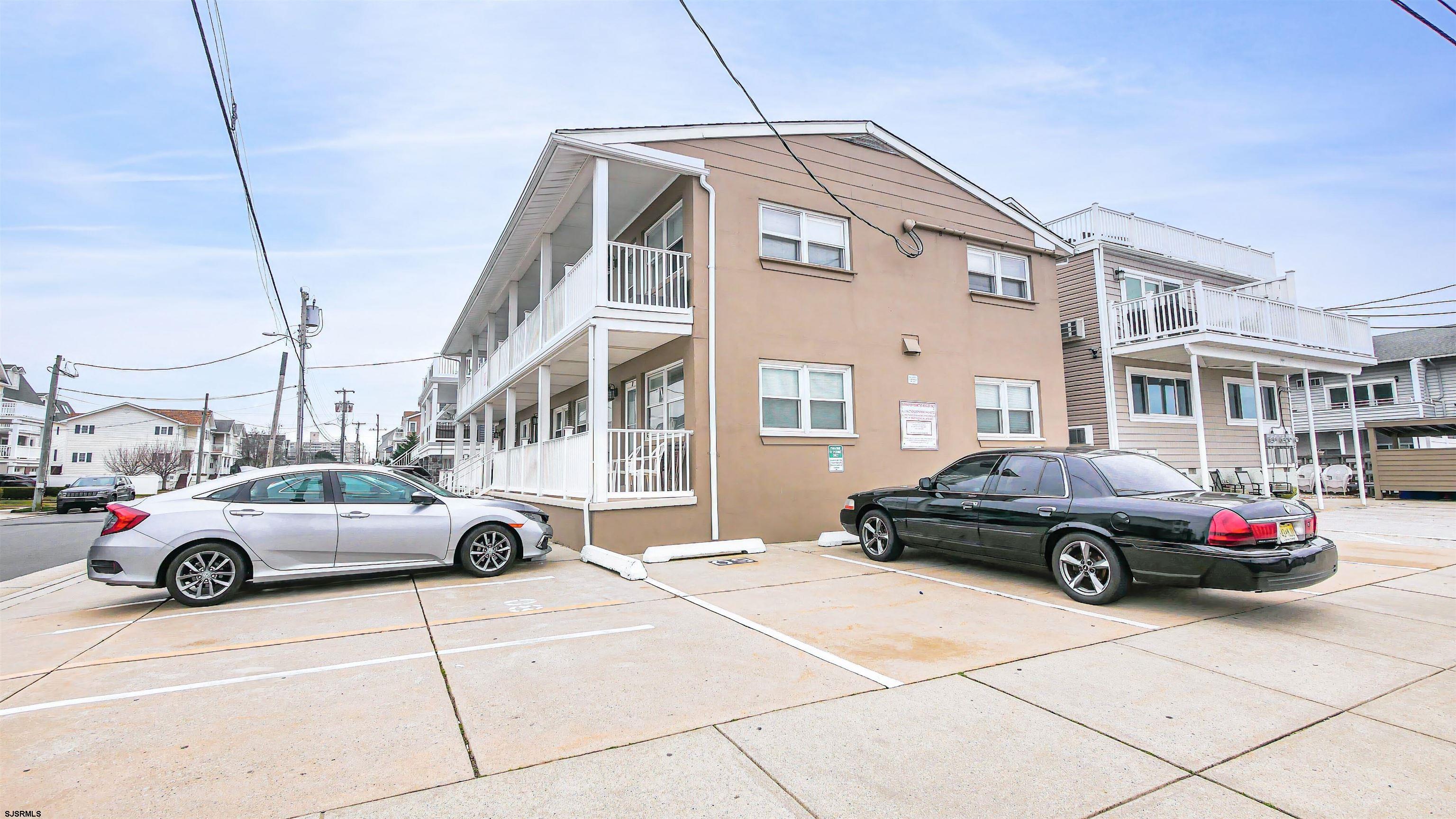 9500-06 Amherst Ave Unit: 8