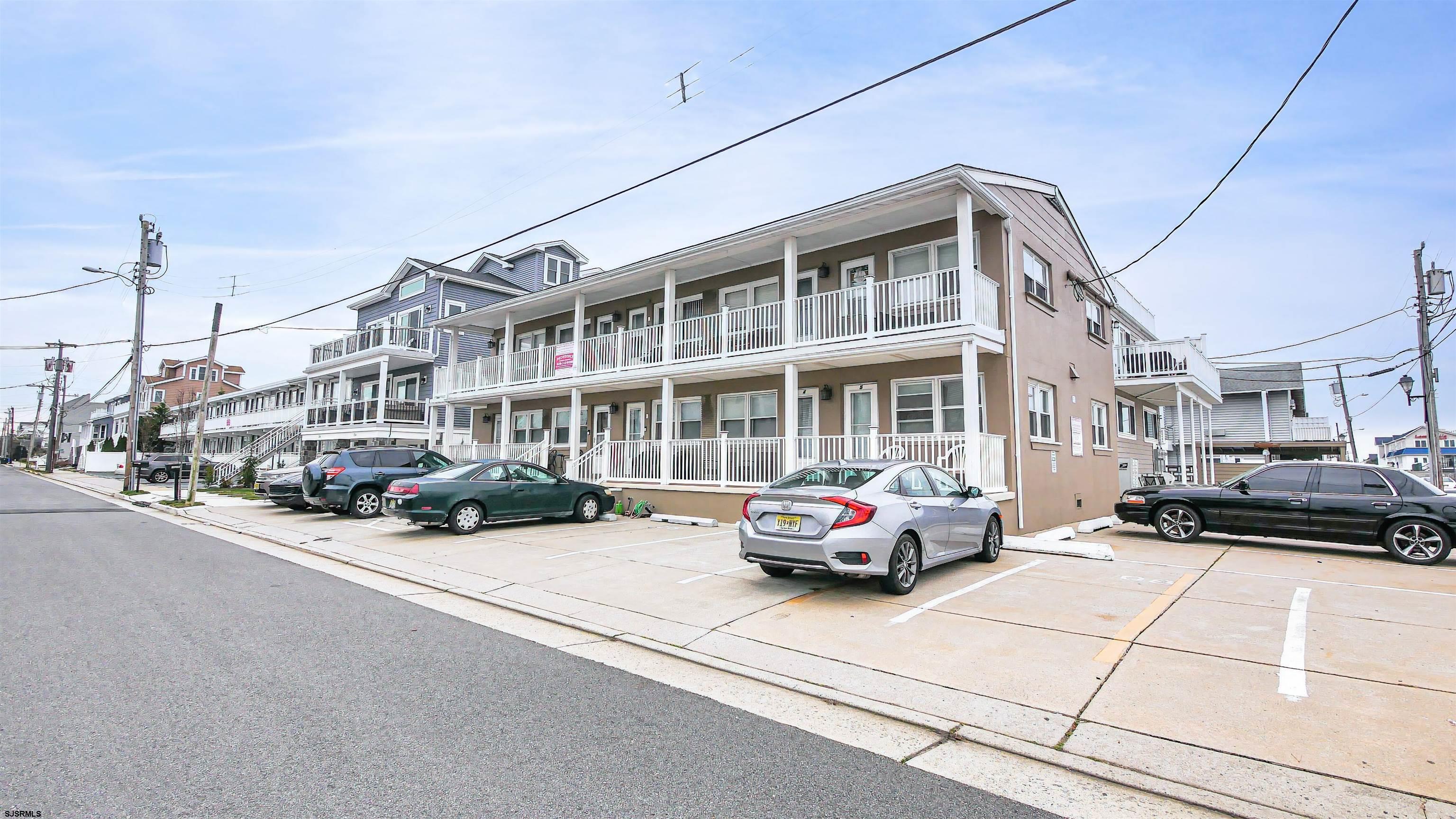 9500-06 Amherst Ave Unit: 8