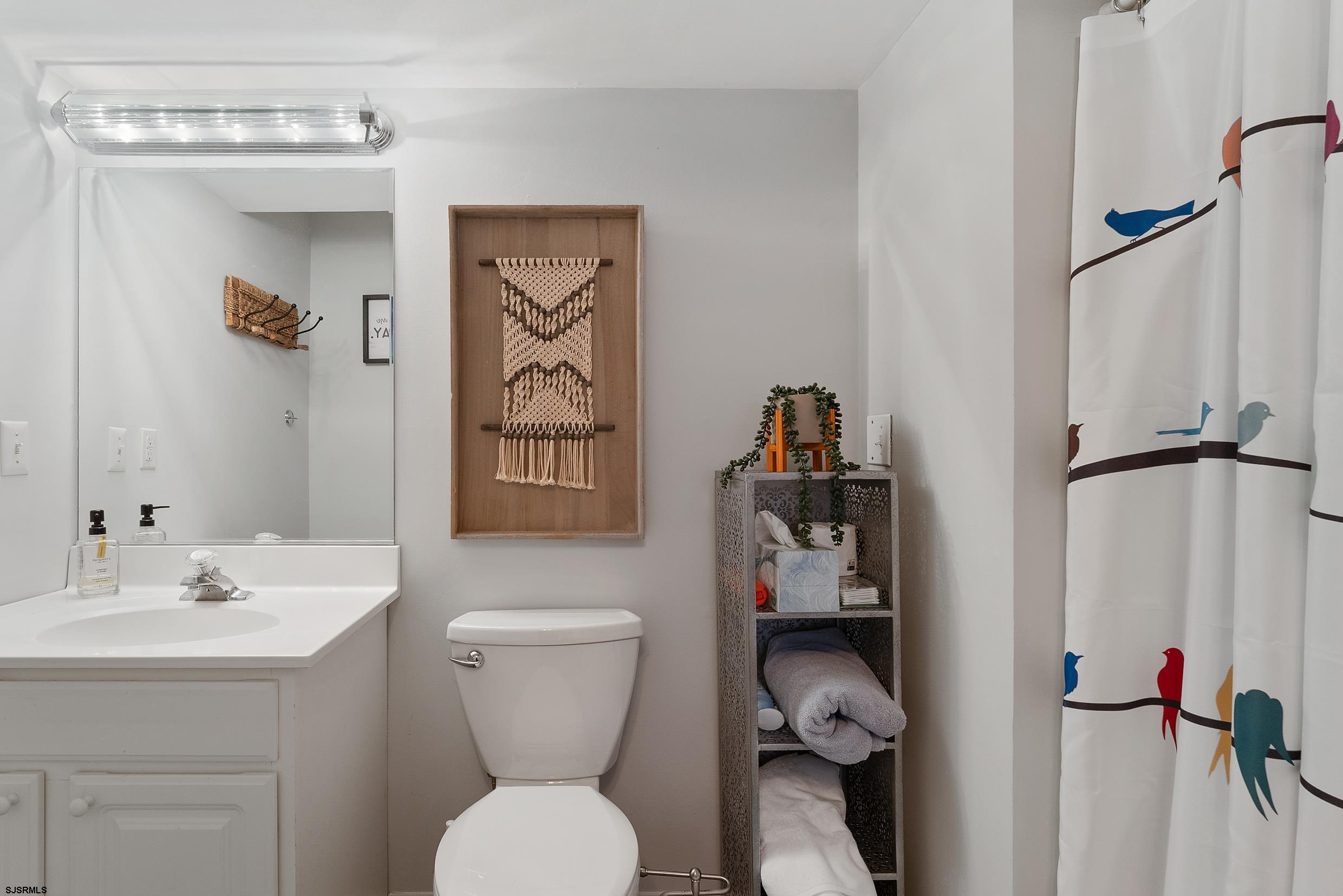 102 Broadway Ave Unit: 2