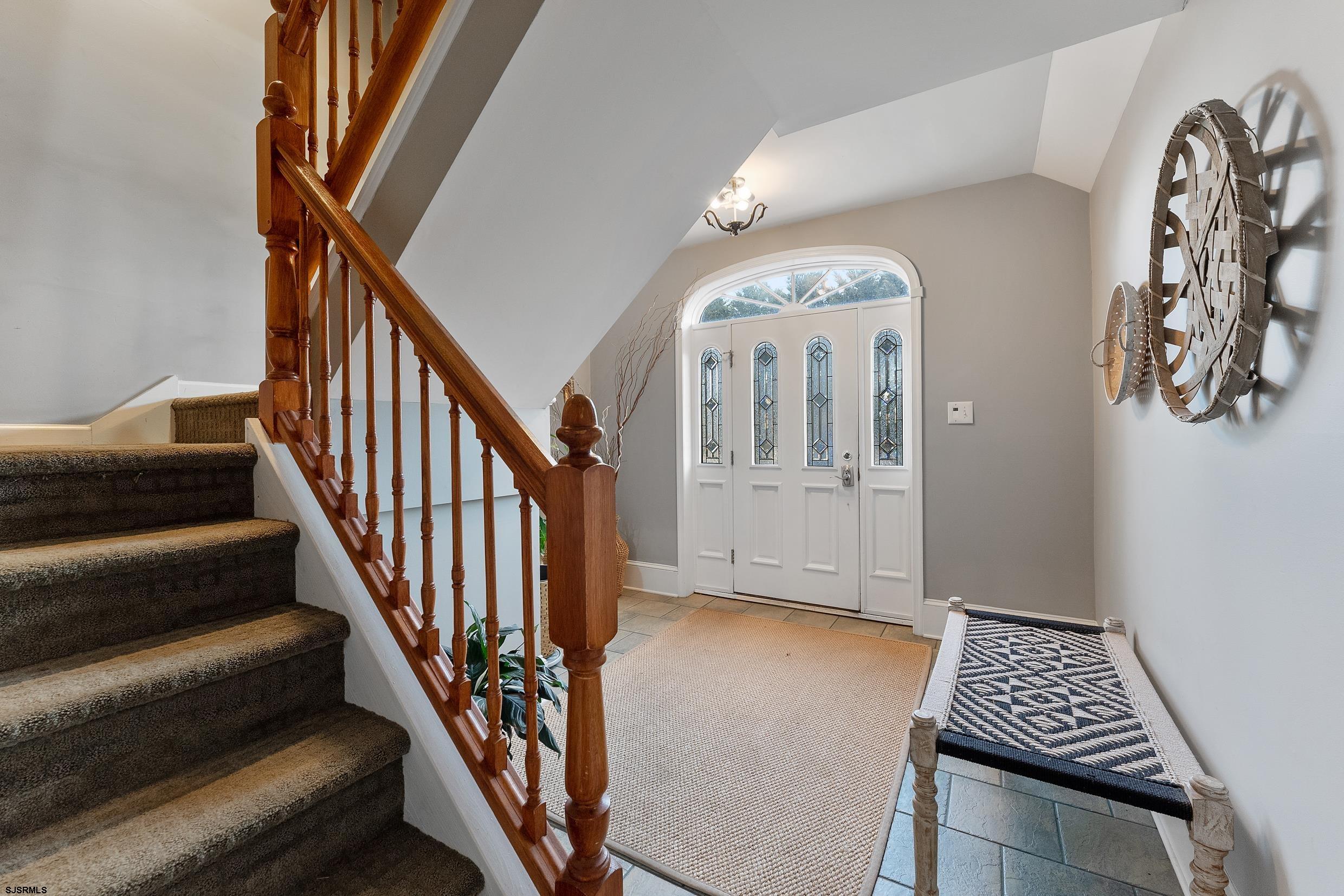 102 Broadway Ave Unit: 2