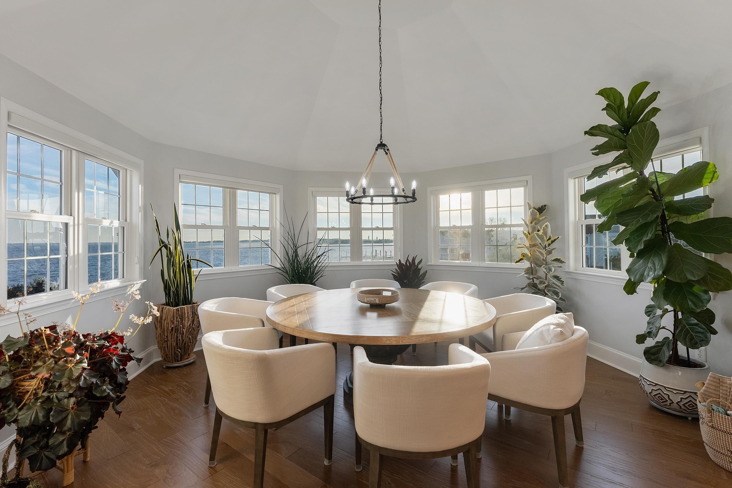 102 Broadway Ave Unit: 2