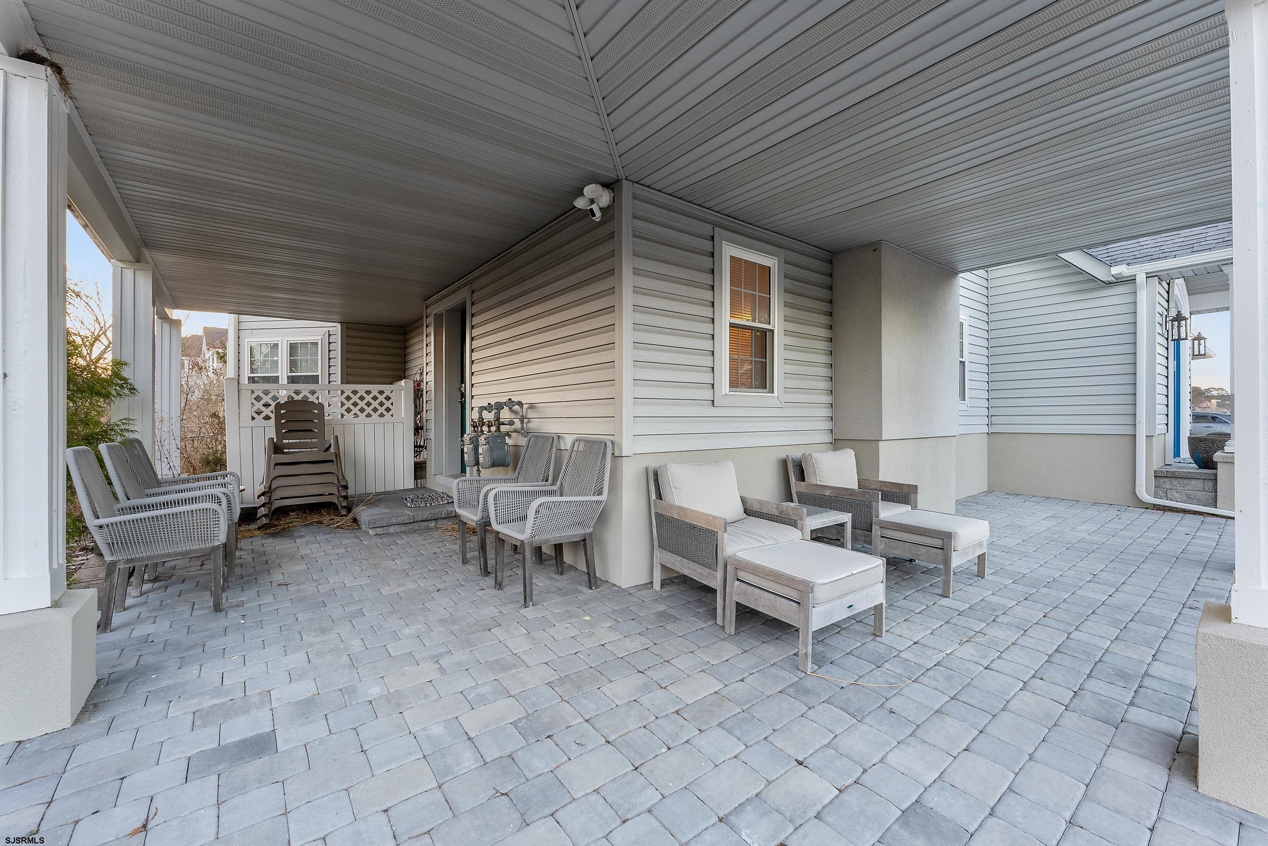 102 Broadway Ave Unit: 2