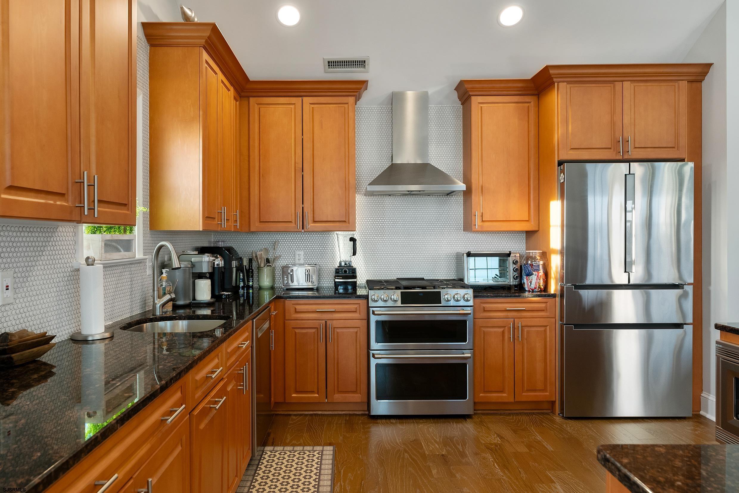 102 Broadway Ave Unit: 2