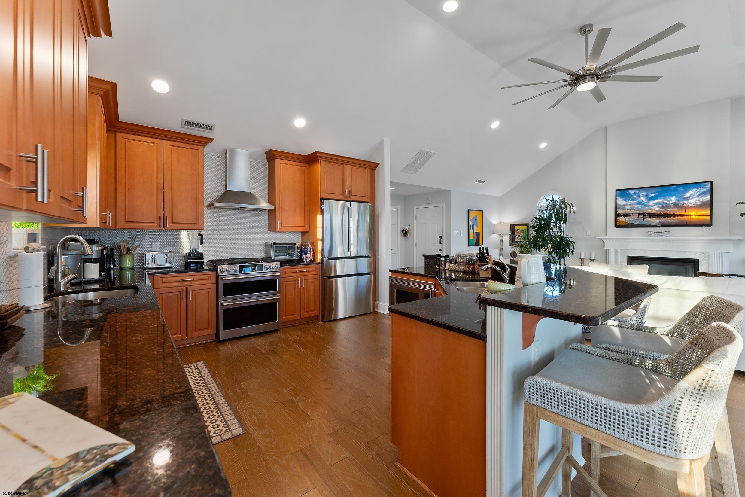 102 Broadway Ave Unit: 2
