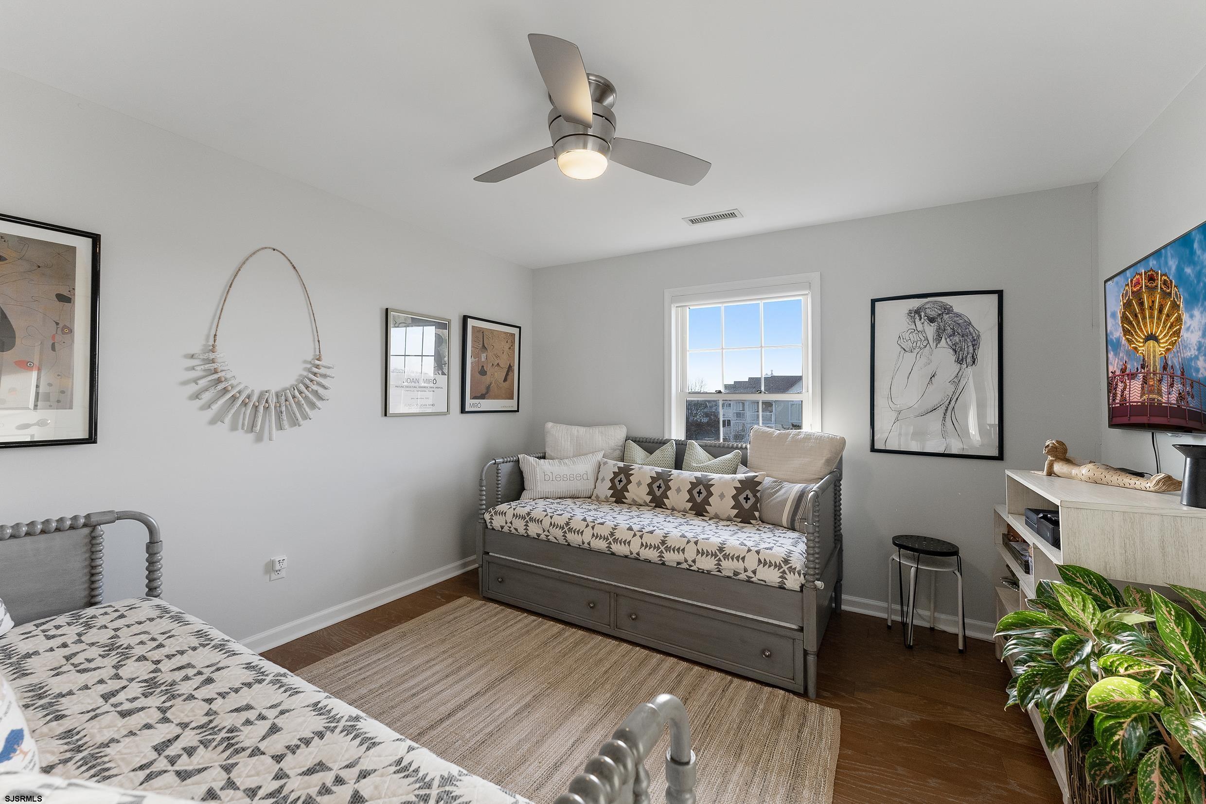 102 Broadway Ave Unit: 2