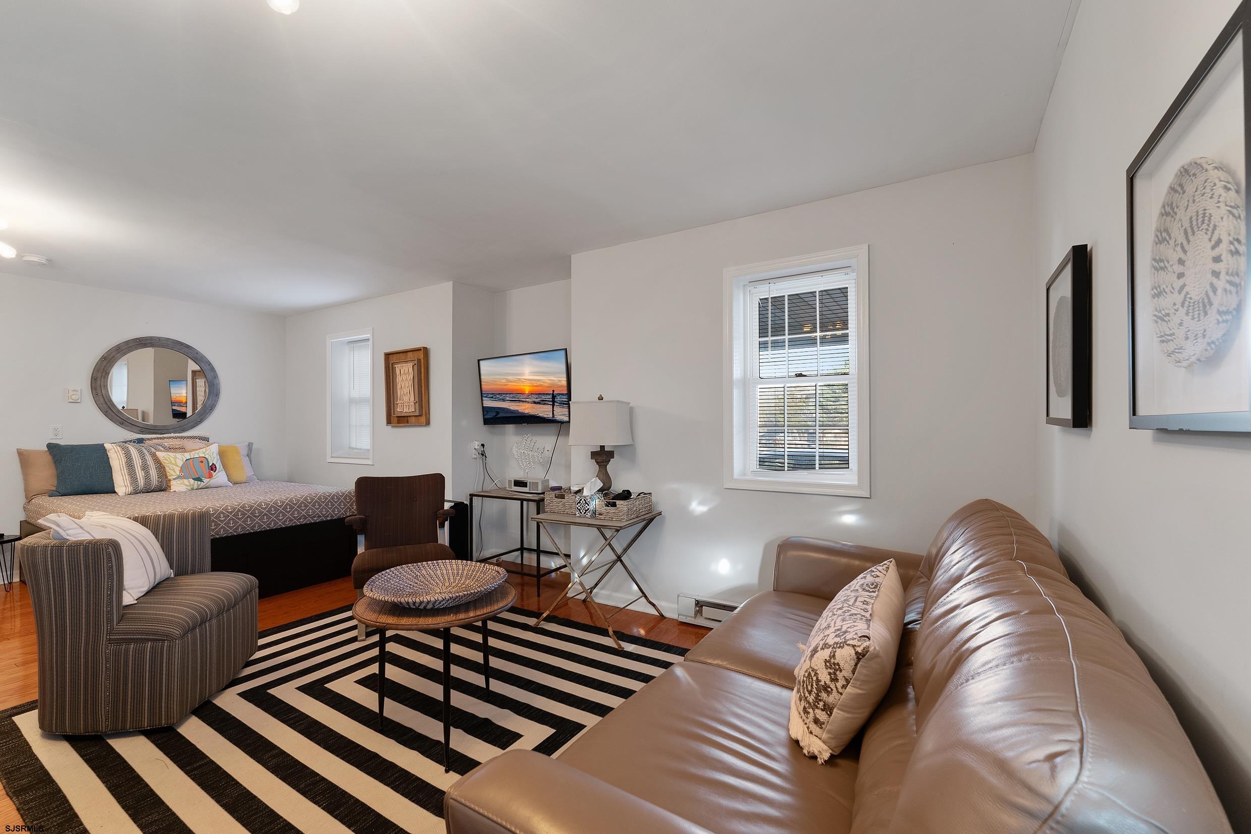 102 Broadway Ave Unit: 2