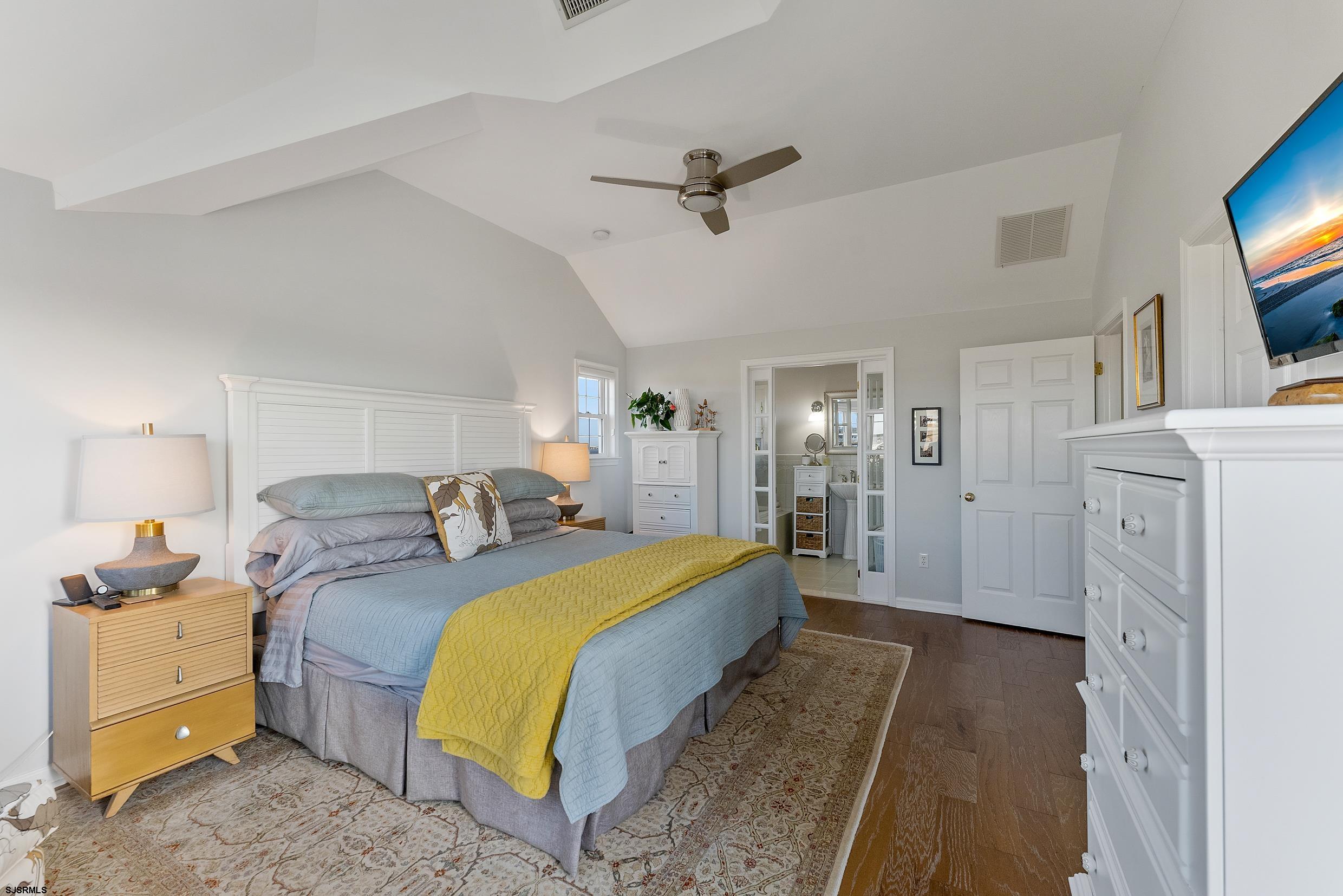 102 Broadway Ave Unit: 2