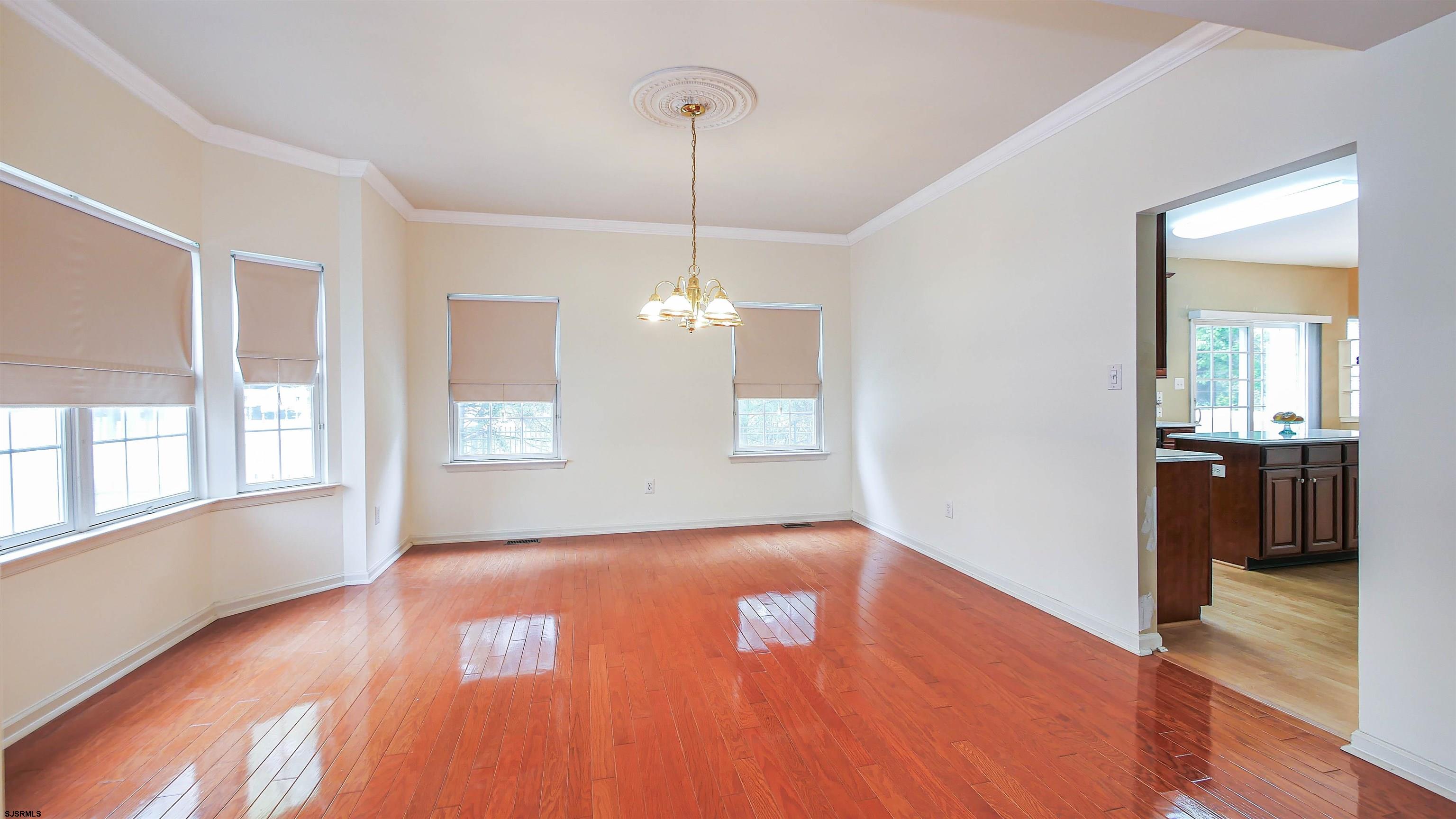 69 Chancellor Park Dr