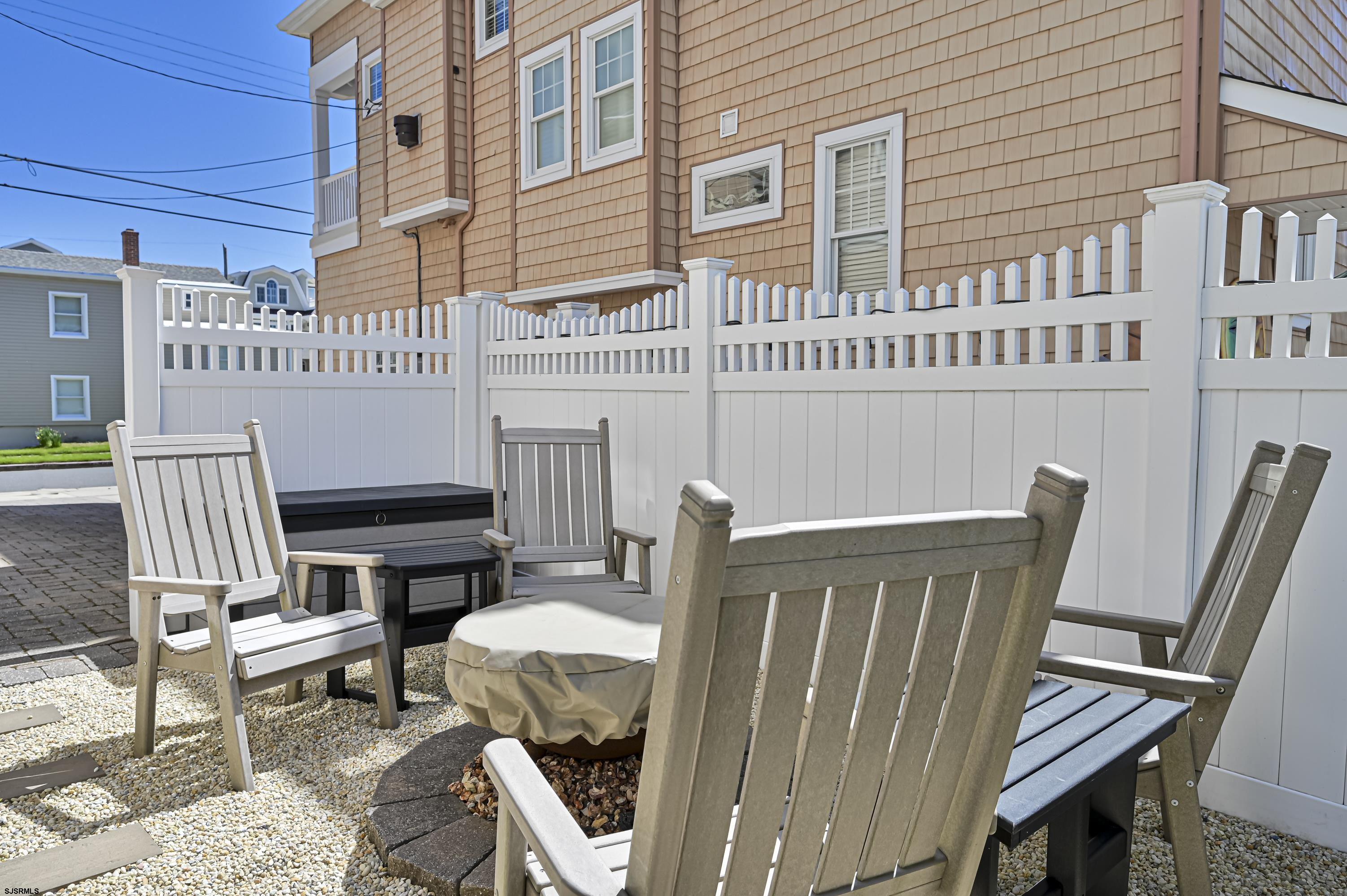 28 N Colgate Ave