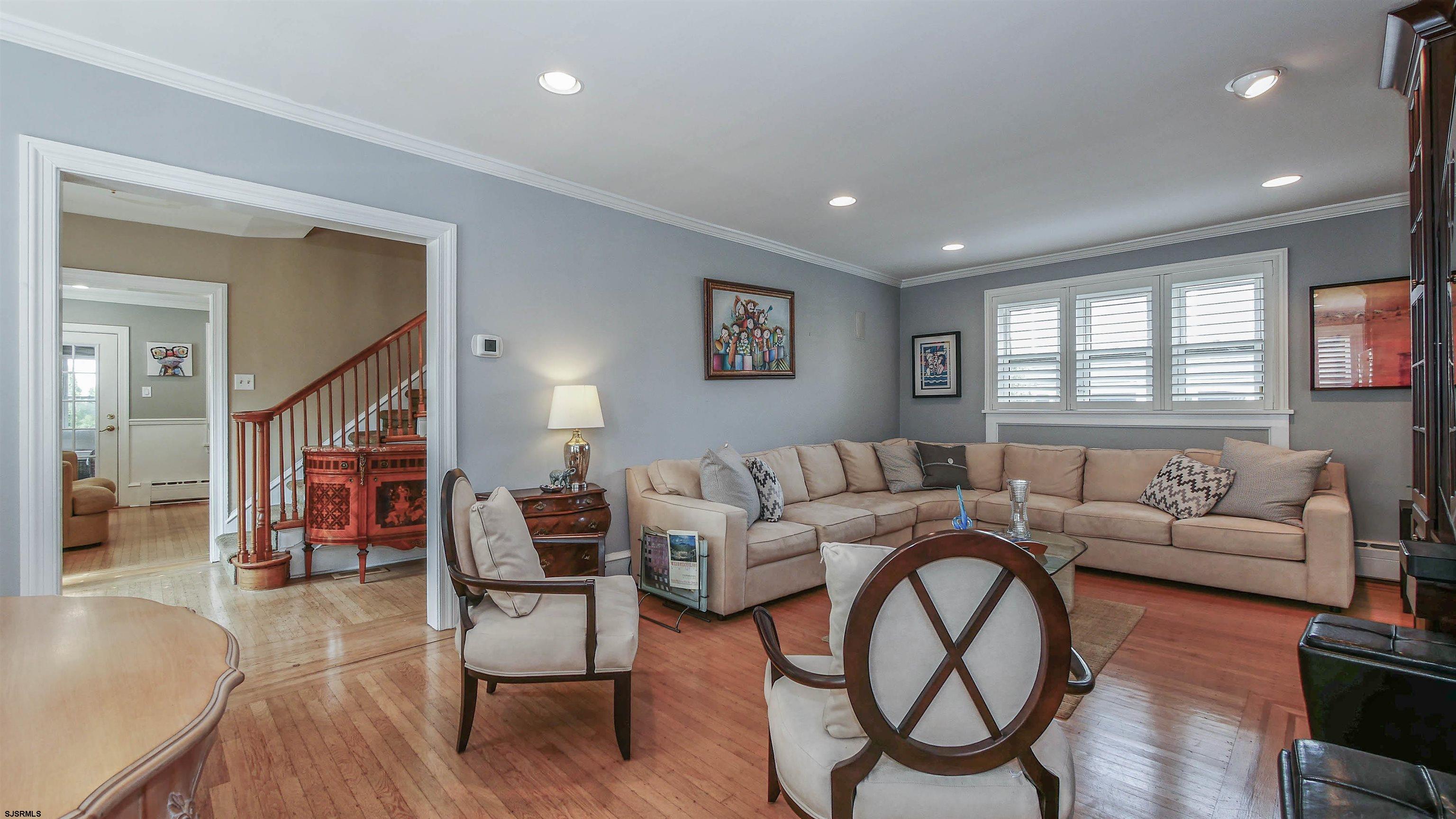 8 N Lancaster Ave