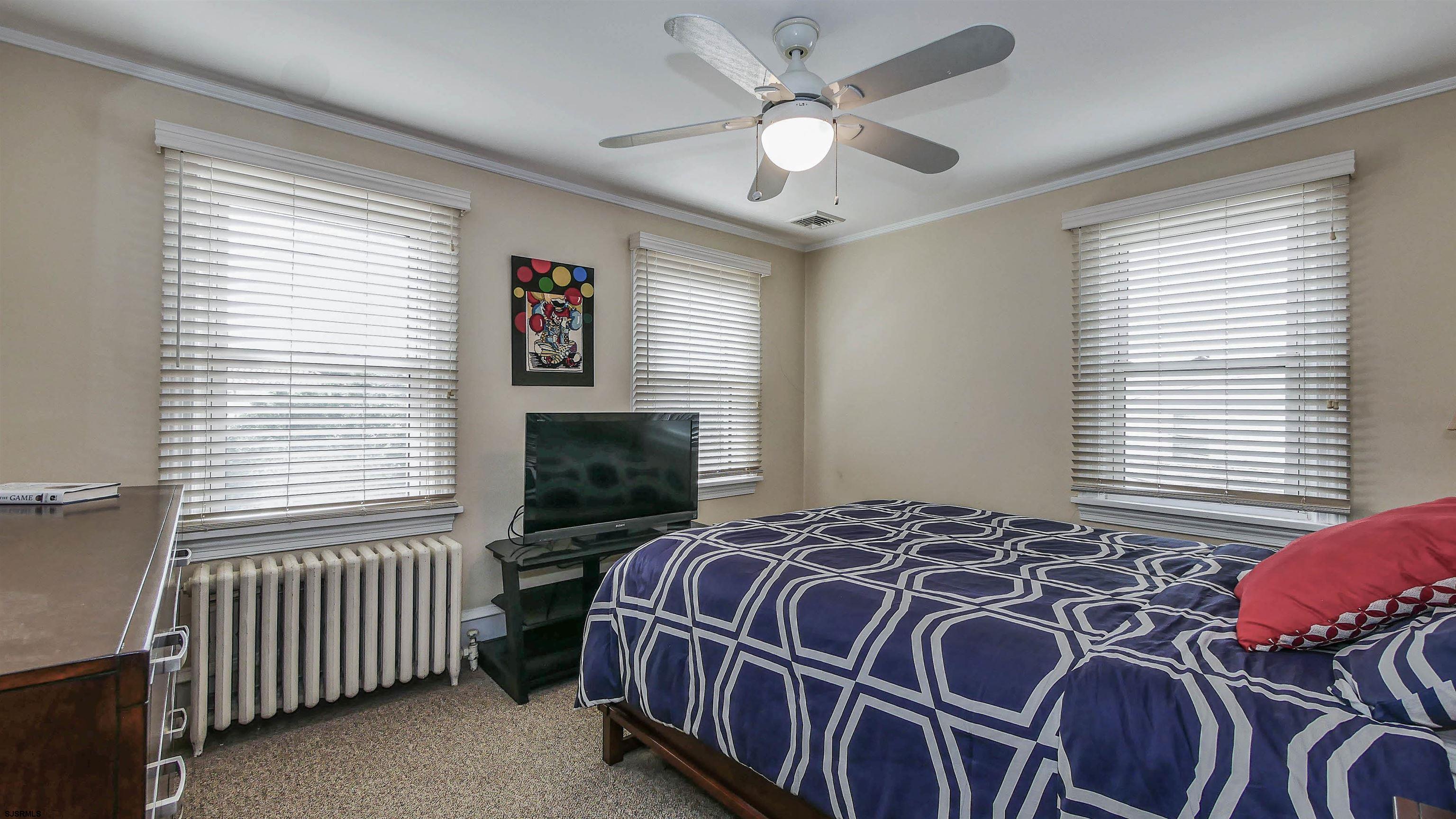 8 N Lancaster Ave