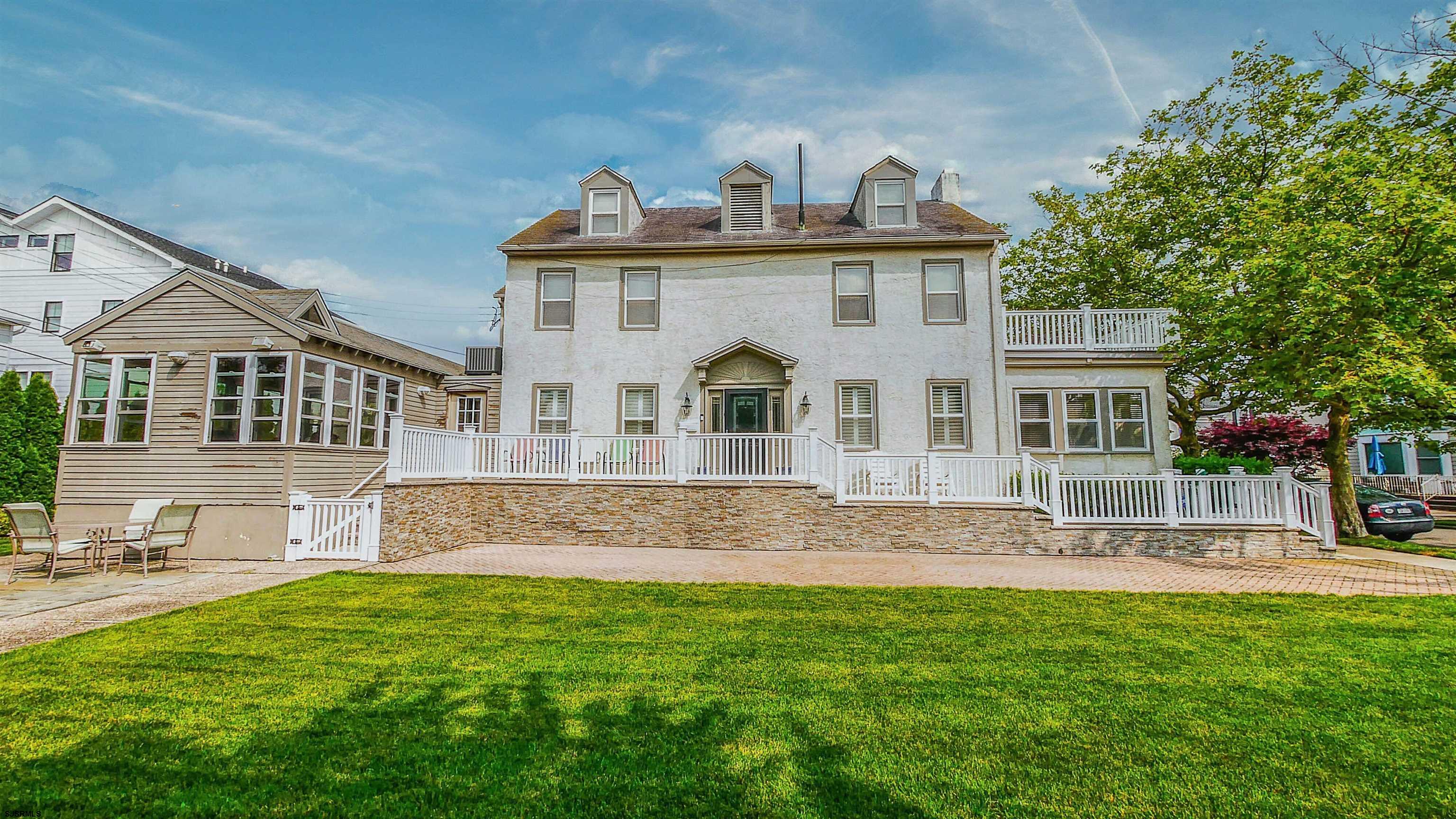 8 N Lancaster Ave