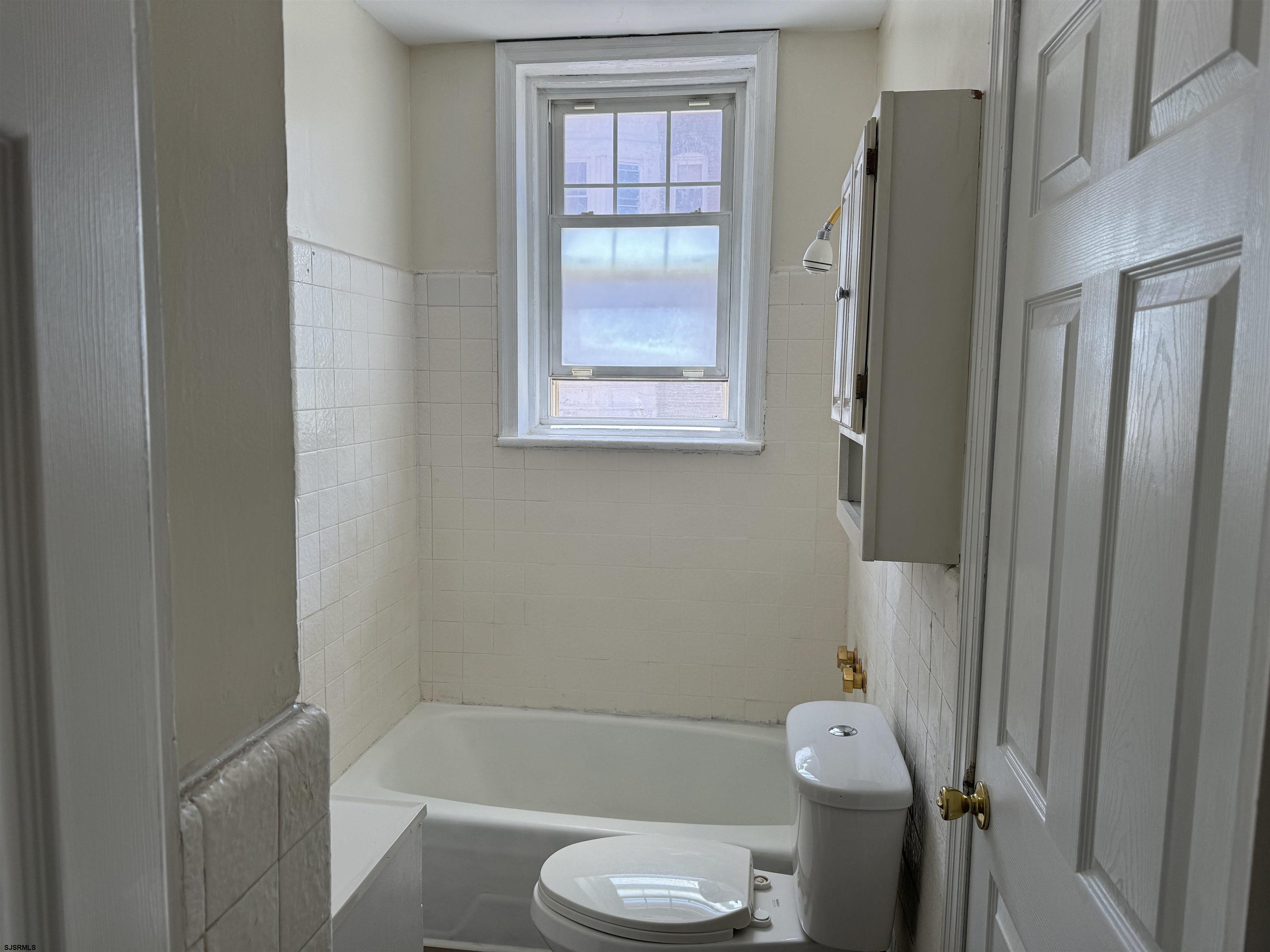 3501 Ventnor #A-2 Ave Unit: A-2