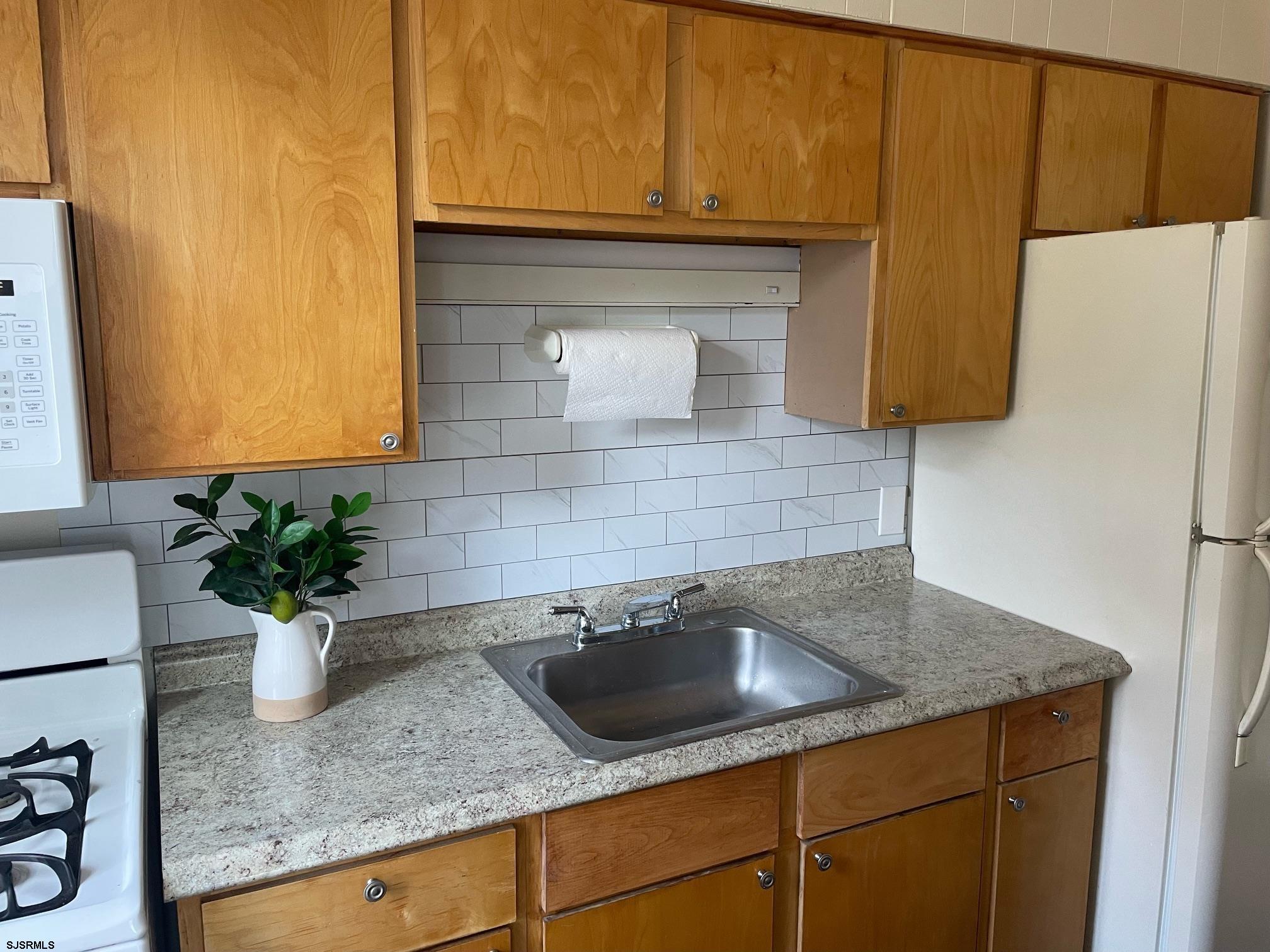 3501 Ventnor #A-2 Ave Unit: A-2