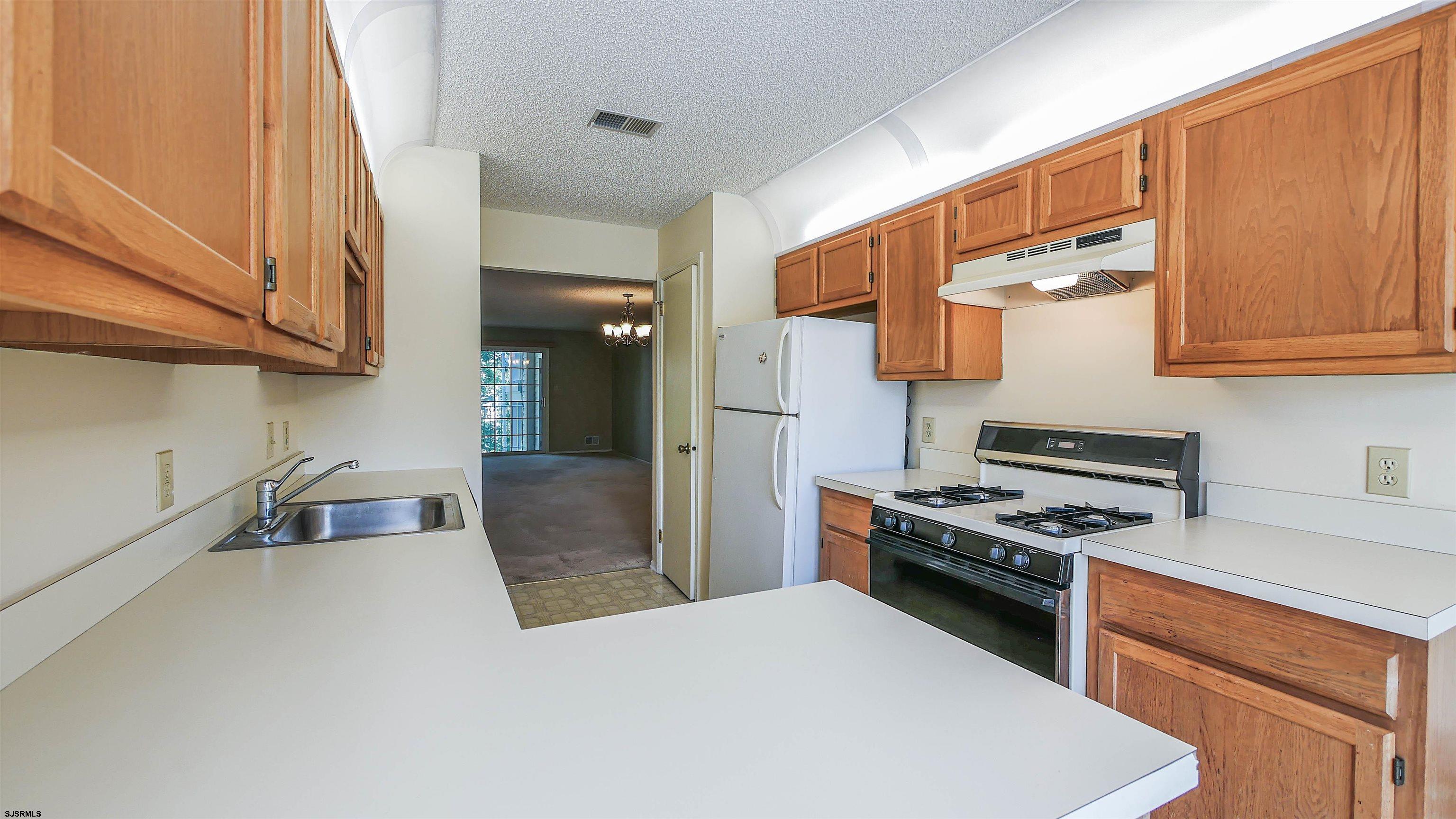8 Navajo Ct Unit: 2