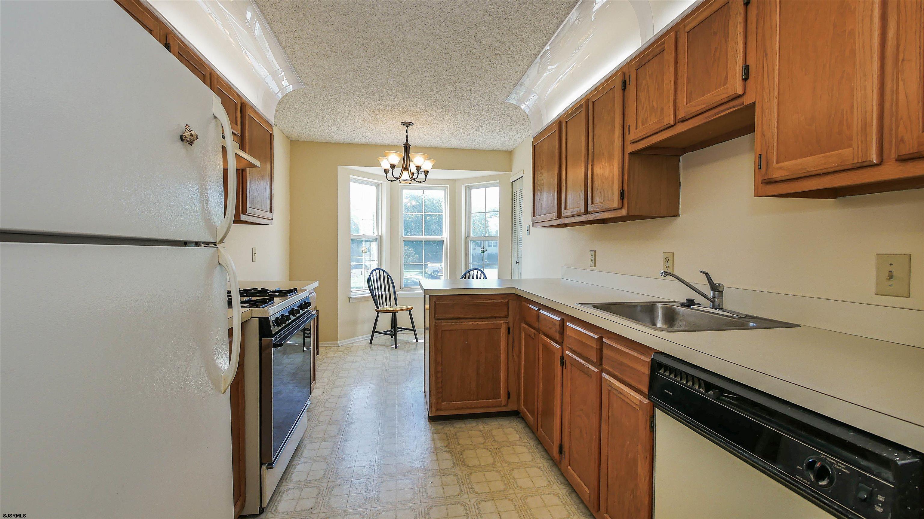8 Navajo Ct Unit: 2