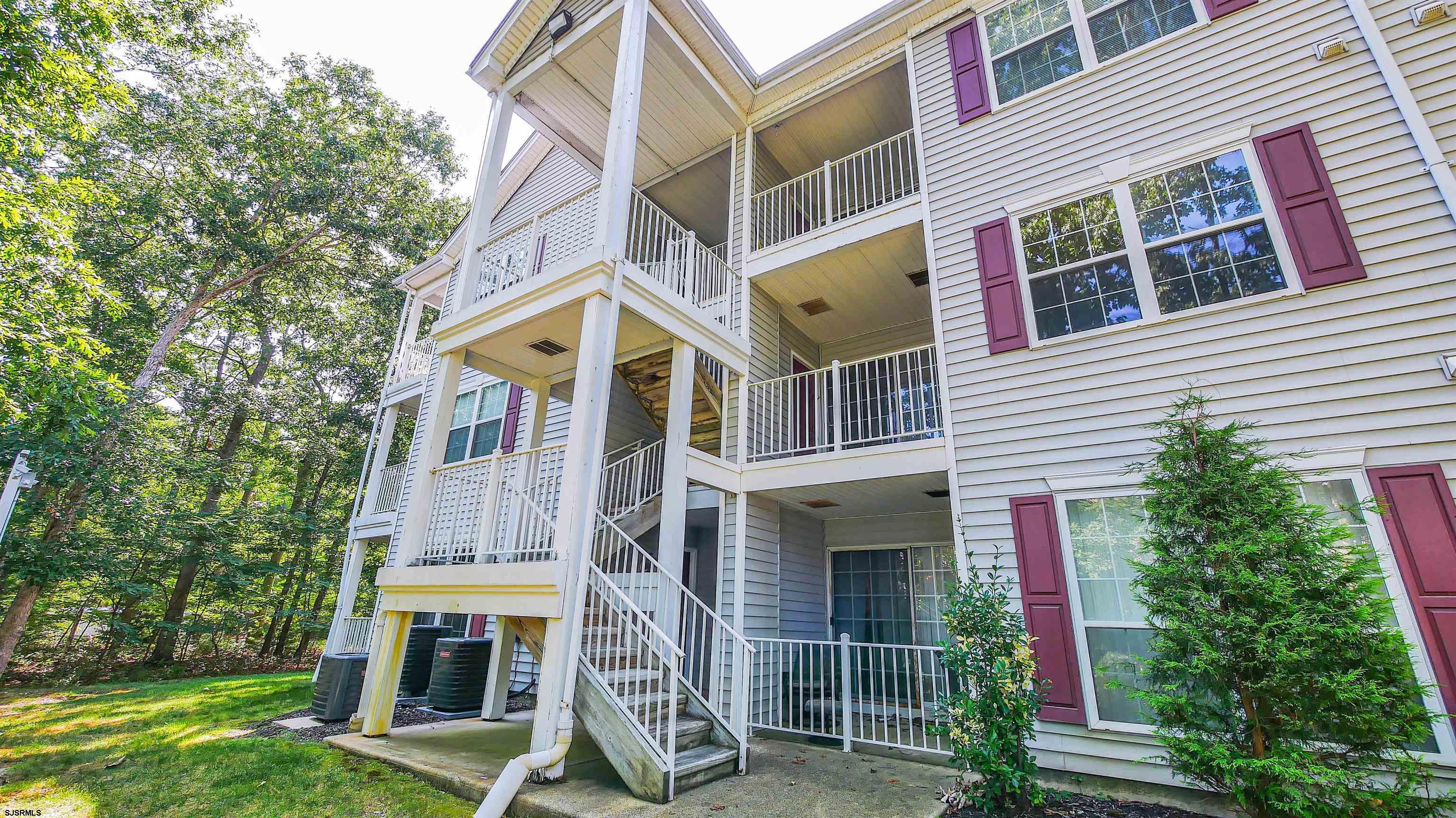 8 Navajo Ct Unit: 2