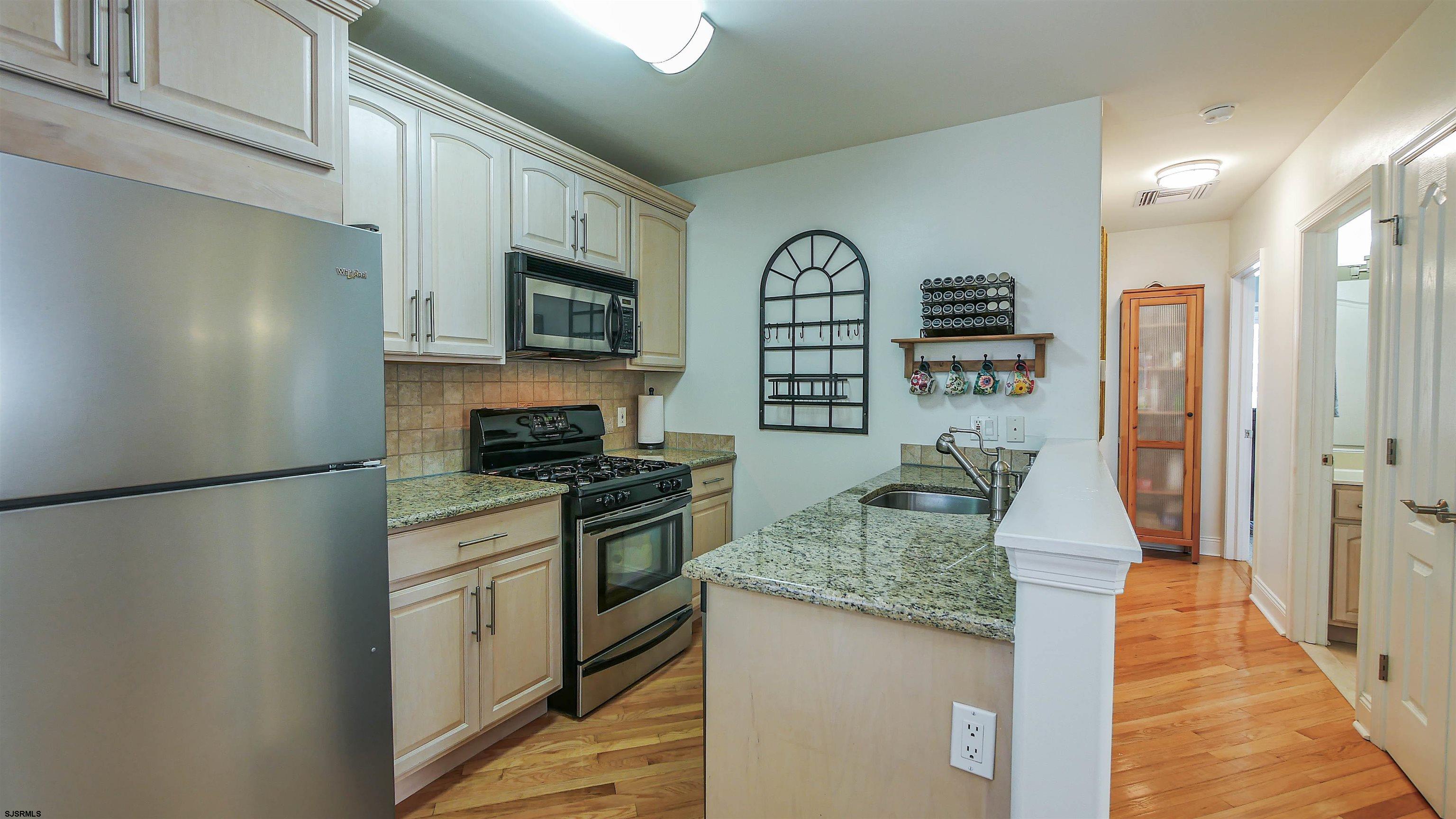 235 N 14th Street Unit: B