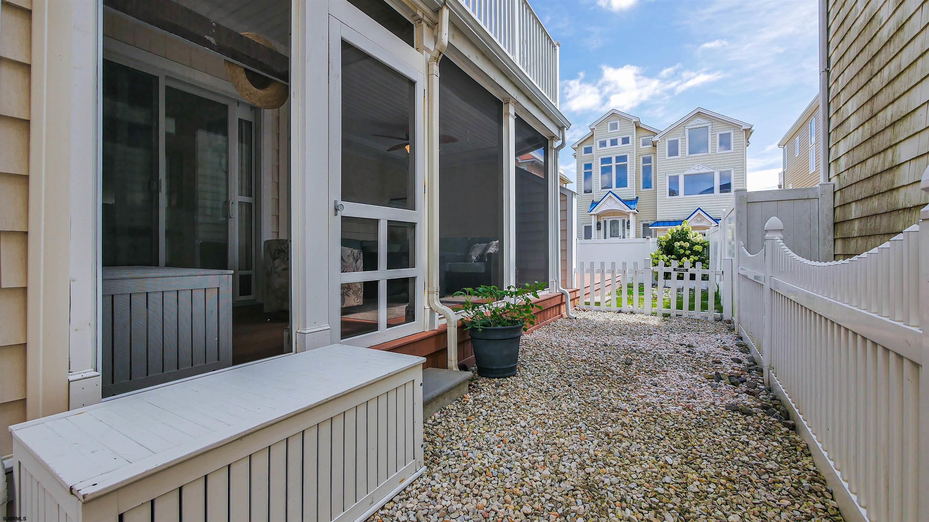 235 N 14th Street Unit: B