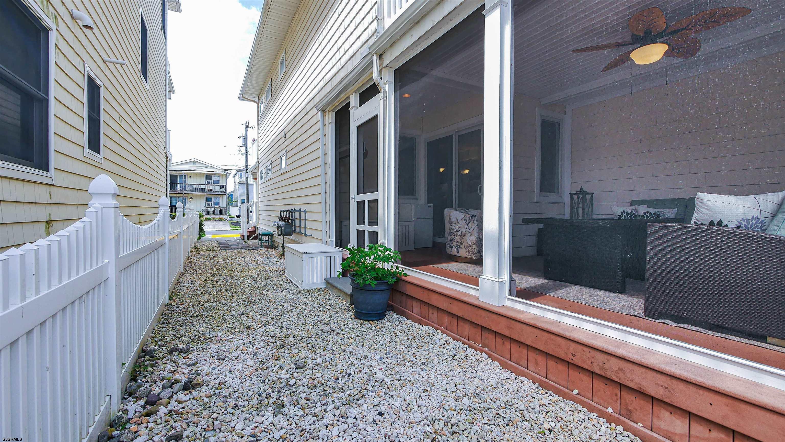 235 N 14th Street Unit: B