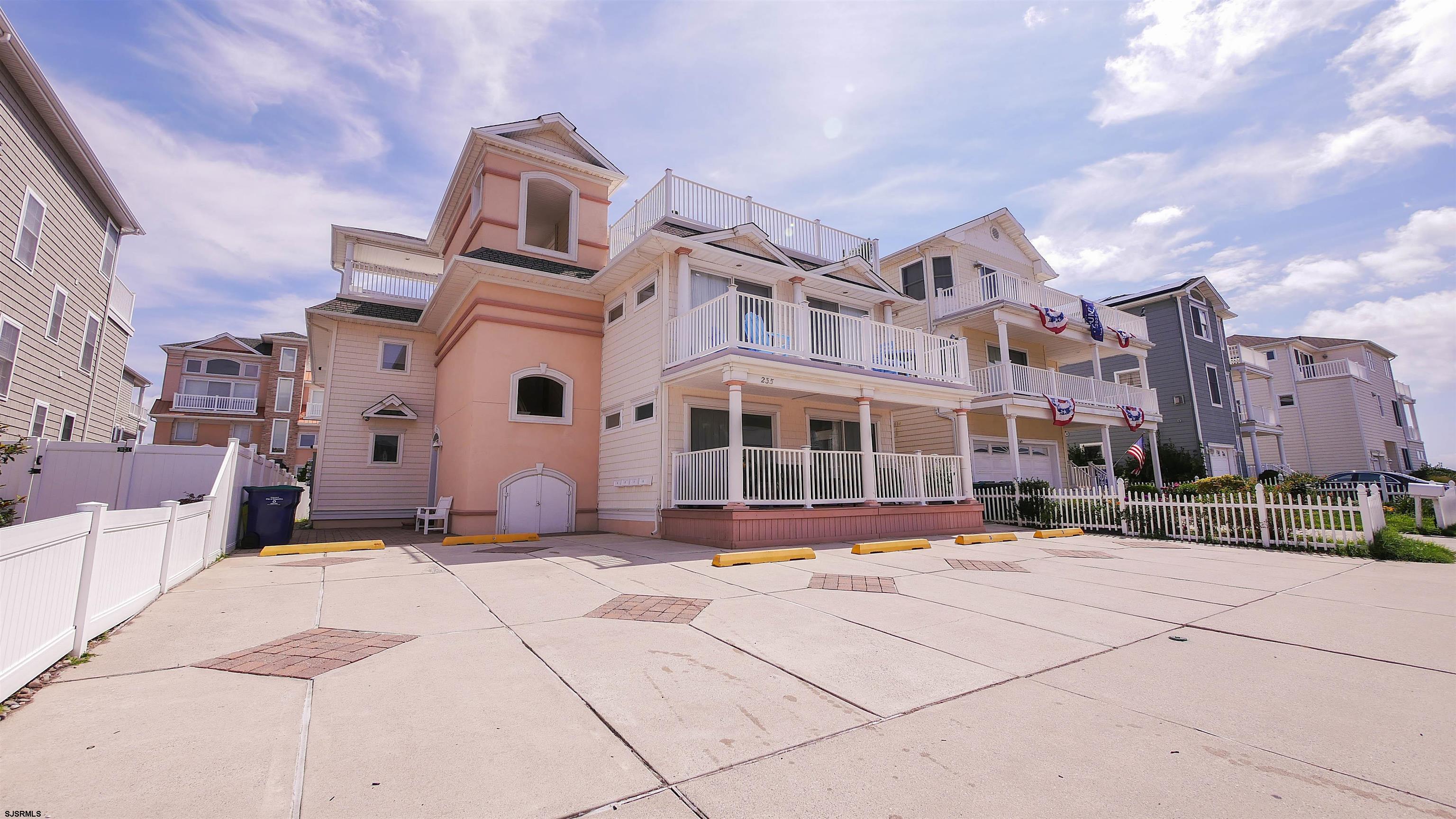 235 N 14th Street Unit: B