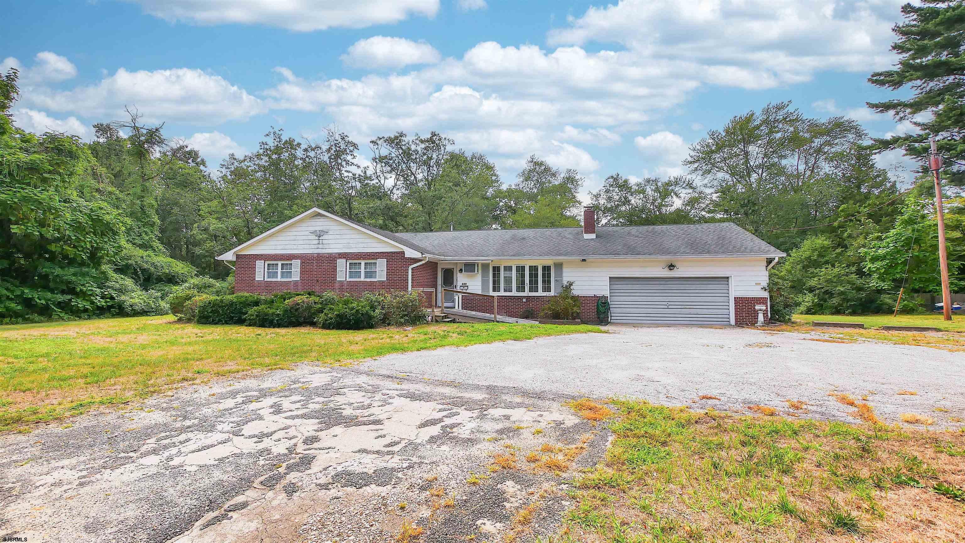 609 Bainbridge Ave