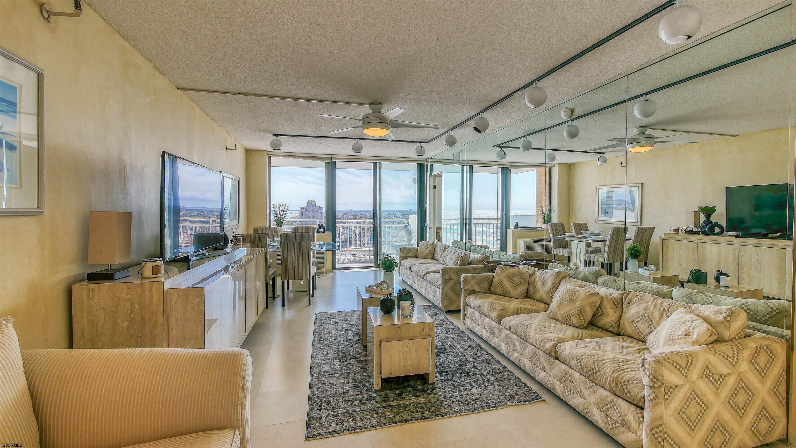 5200 Boardwalk Unit: 14A