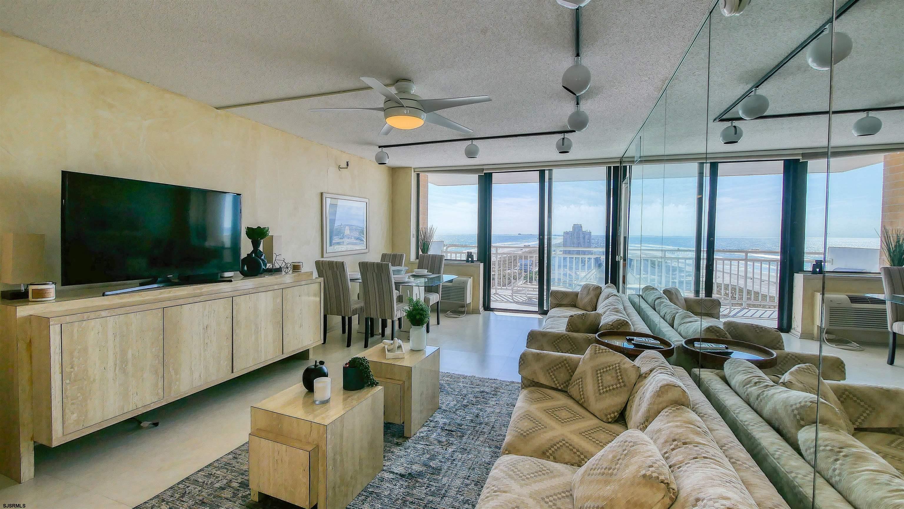 5200 Boardwalk Unit: 14A