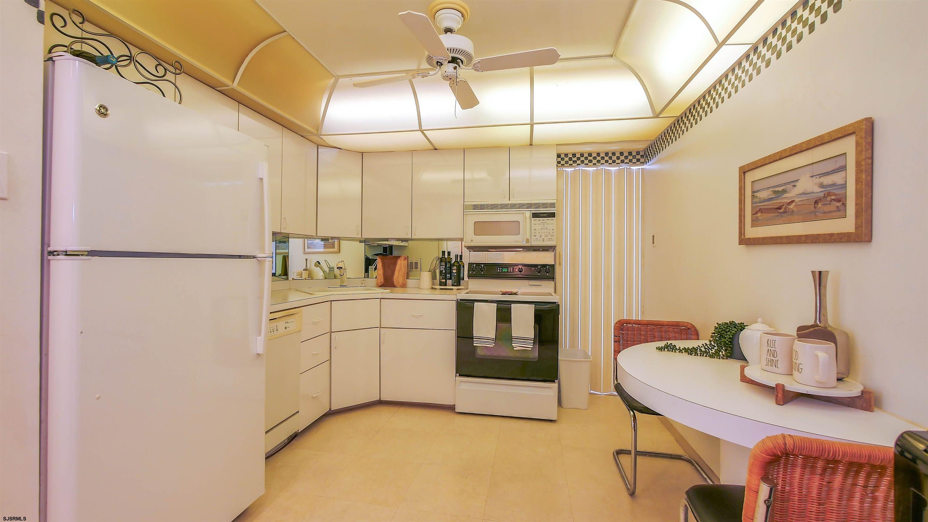 5200 Boardwalk Unit: 14A