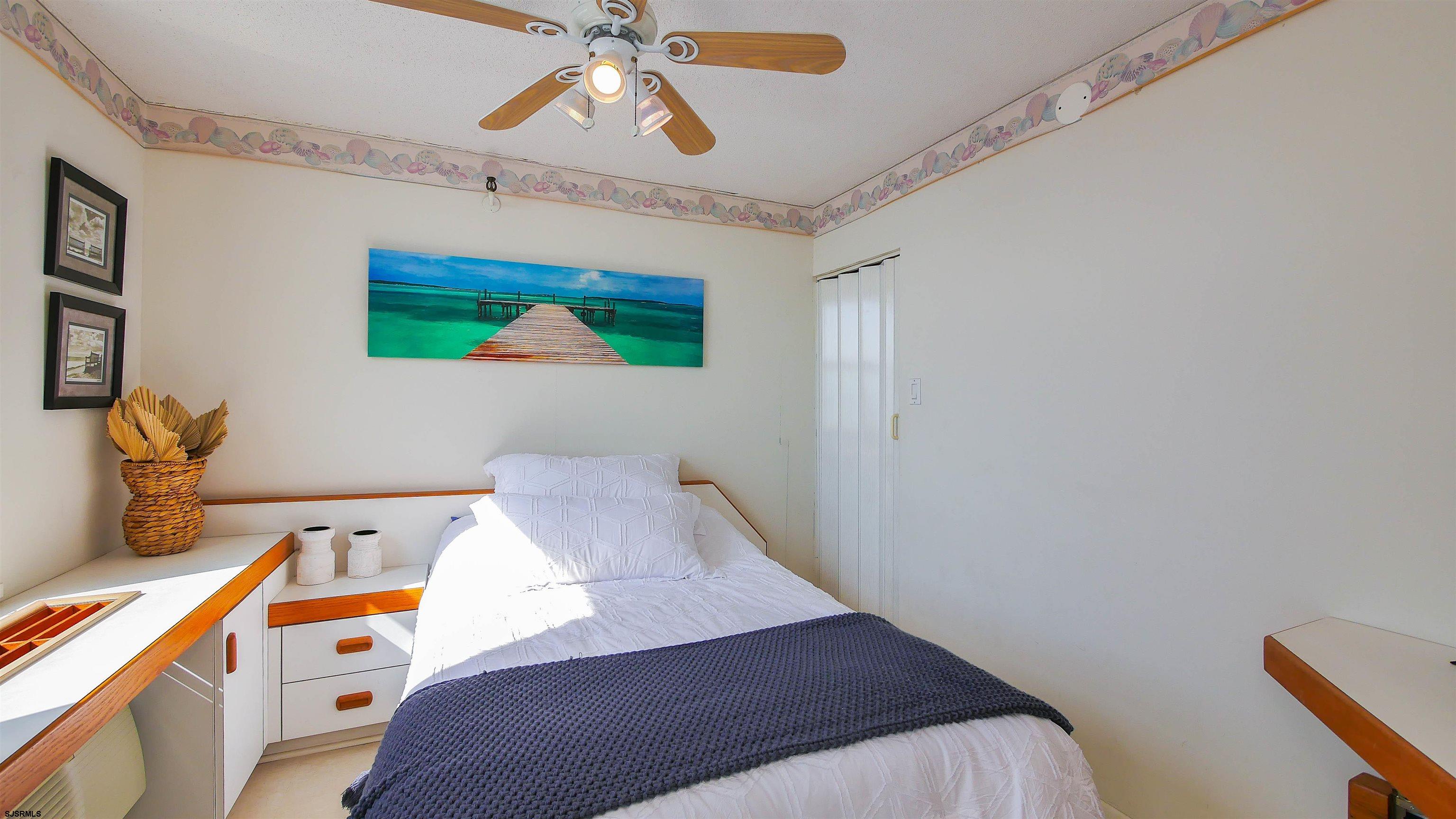 5200 Boardwalk Unit: 14A